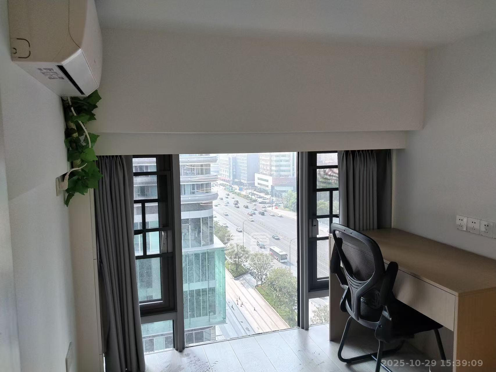 保利天禧EF区  2室1厅1卫    2800.0元/月室内图