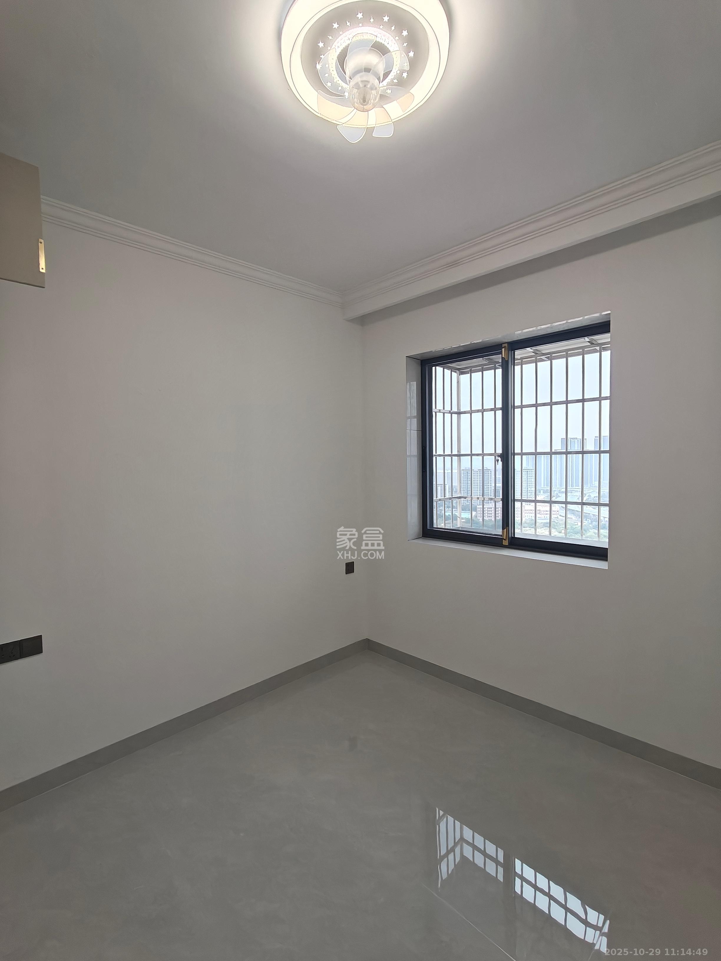 和景家园二期 2室1厅1卫 2000.0元/月 和景家园二期 2室1厅1卫 2000.0元/月室内图