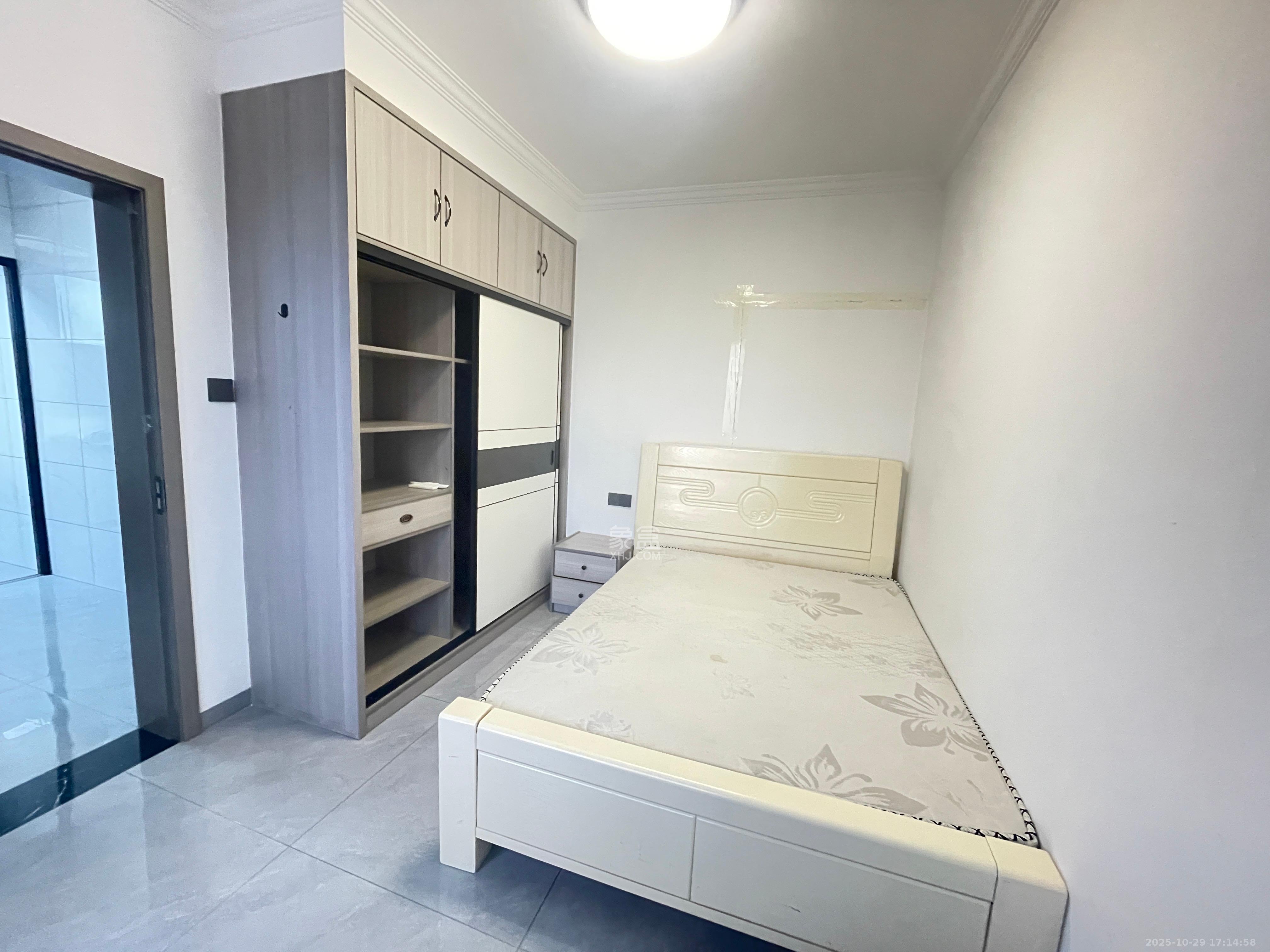 东岸梅园小区 1室0厅0卫 1500.0元/月 东岸梅园小区 1室0厅0卫 1500.0元/月室内图