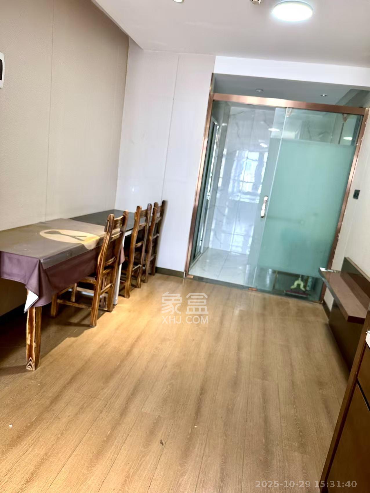 大财门公寓  1室1厅1卫    1600.0元/月室内图