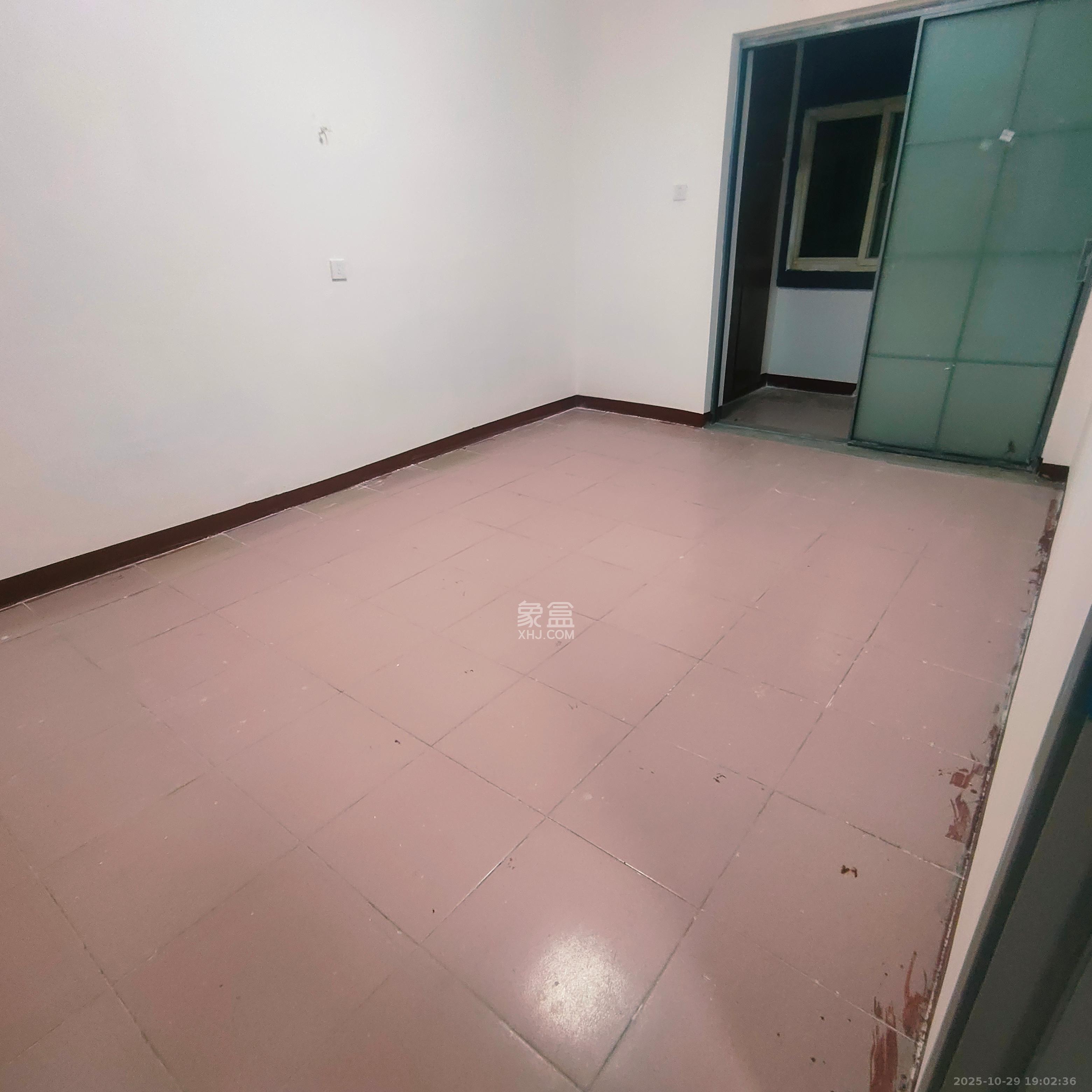 苏家巷民主党派宿舍  3室1厅1卫    2500.0元/月 苏家巷民主党派宿舍  3室1厅1卫    2500.0元/月室内图