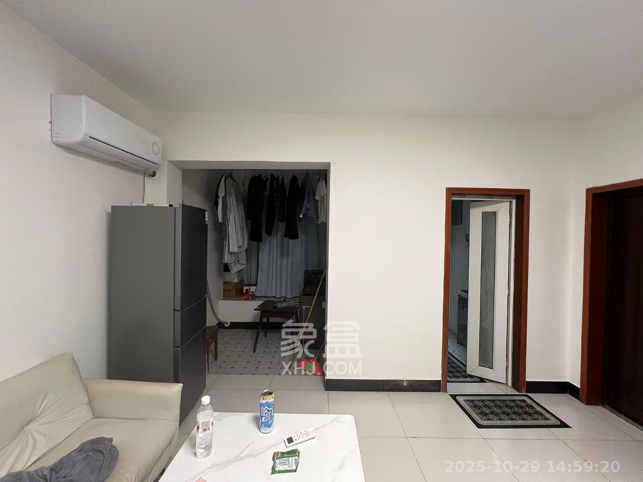 明城公寓  1室1厅1卫    1050.0元/月室内图