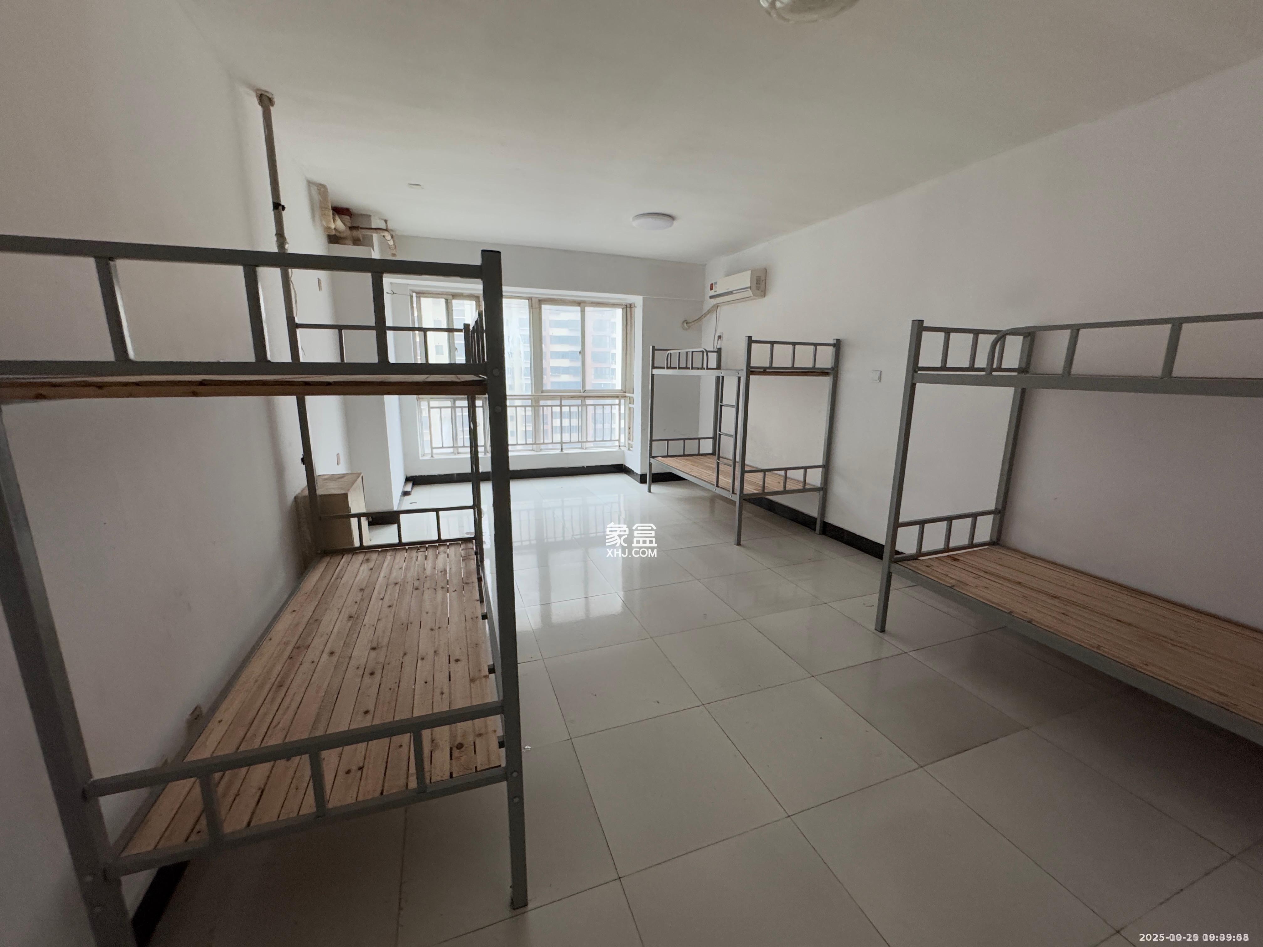 山水湾  1室0厅0卫    500.0元/月