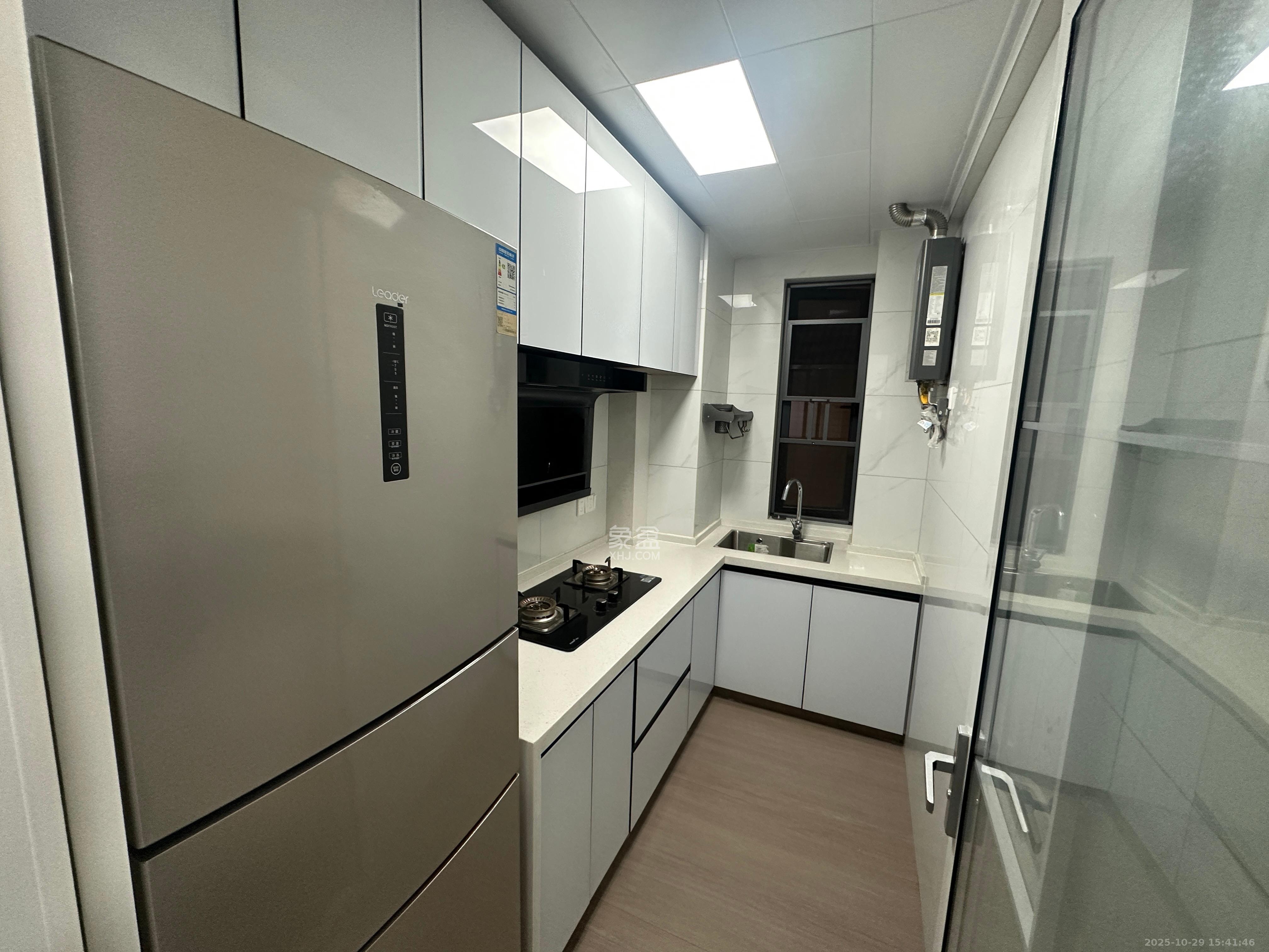 新城新世界四期柏樾  2室1厅1卫    2400.0元/月 新城新世界四期柏樾  2室1厅1卫    2400.0元/月室内图