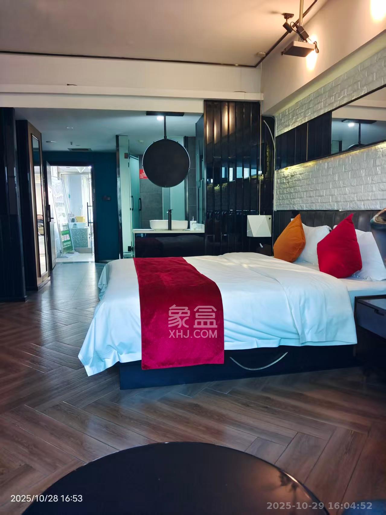 五一新干线 1室1厅1卫 2000.0元/月 五一新干线 1室1厅1卫 2000.0元/月室内图