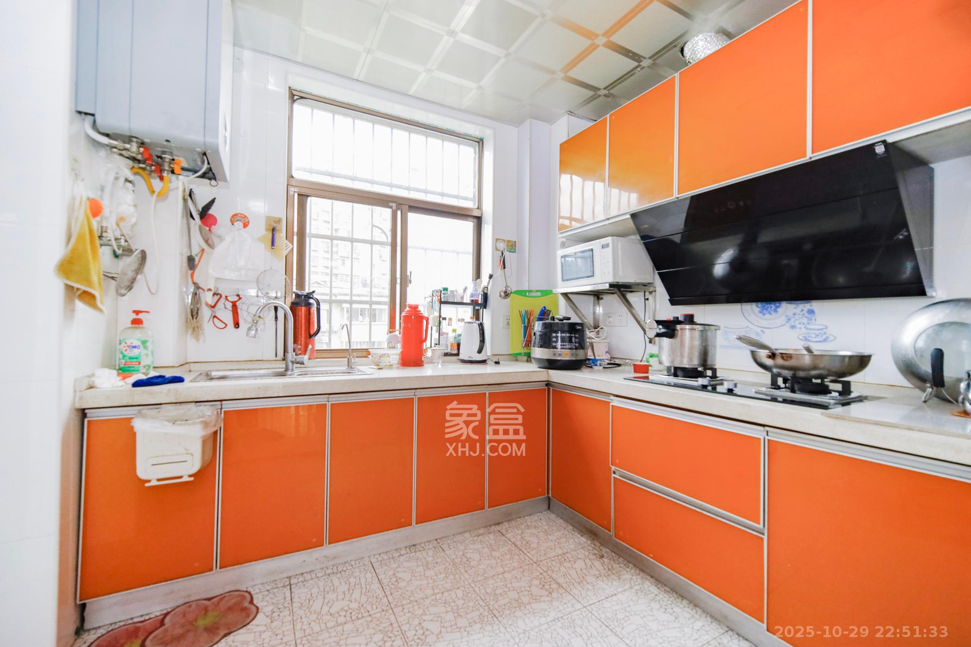 湘翰御舍  4室2厅1卫    102.0万厨房