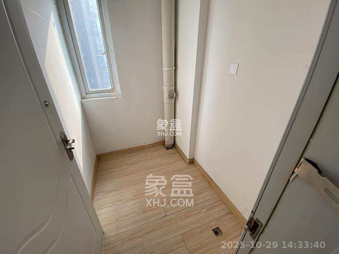 益佳苑  3室2厅1卫    2600.0元/月 益佳苑  3室2厅1卫    2600.0元/月室内图