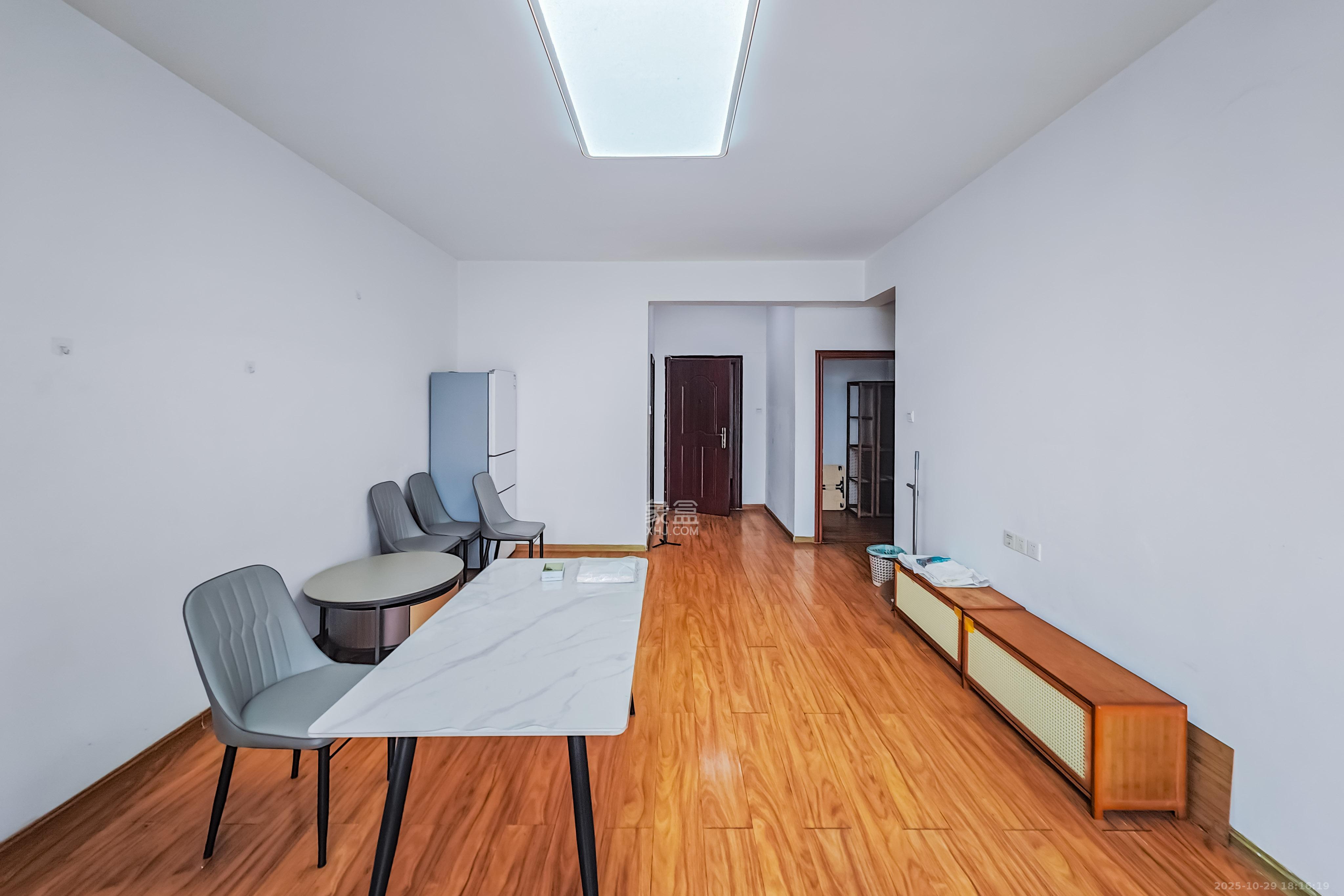 万树丹堤  2室1厅1卫    66.0万其他