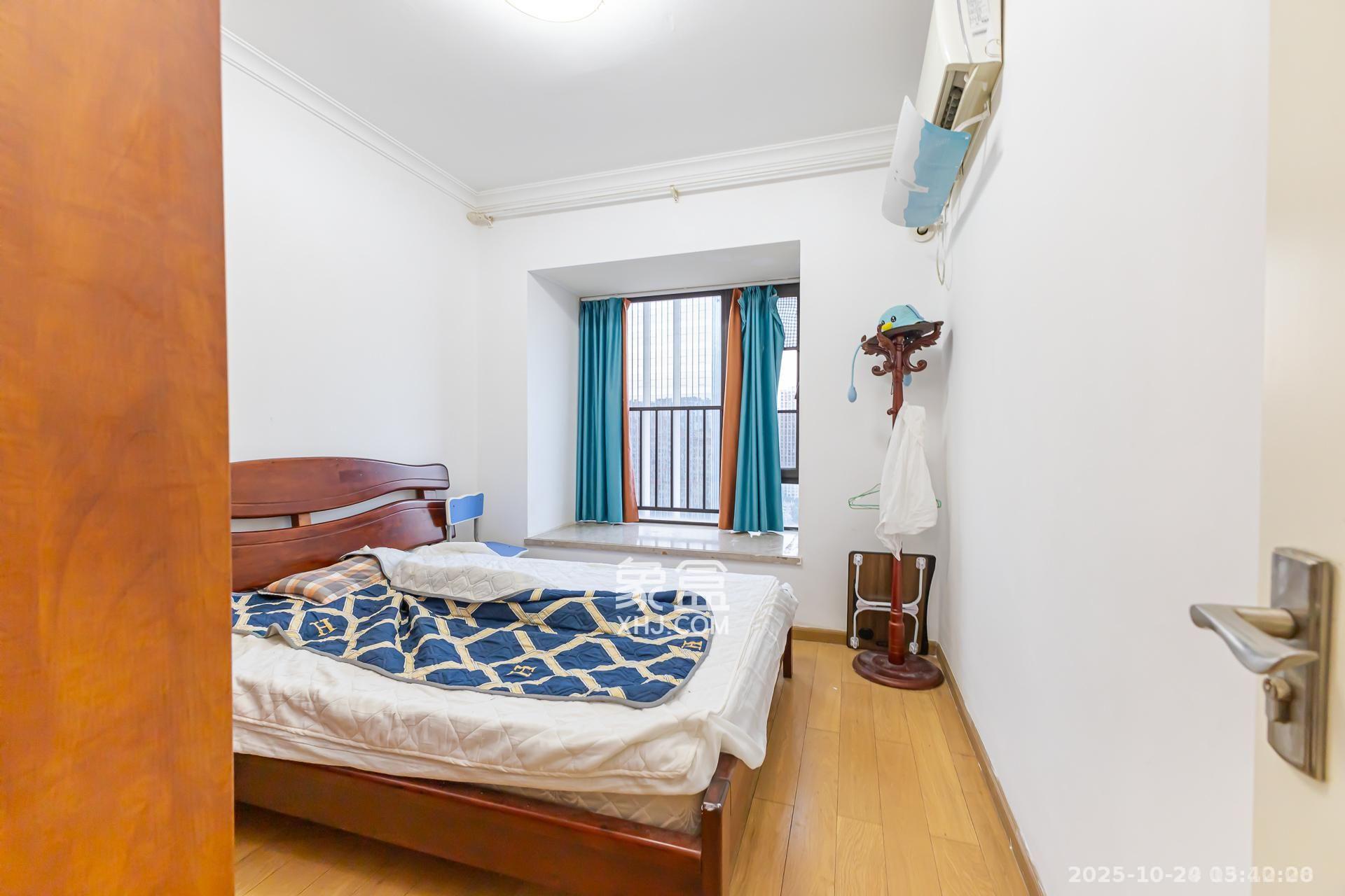 时代倾城一期  3室2厅2卫    2200.0元/月 时代倾城一期  3室2厅2卫    2200.0元/月室内图