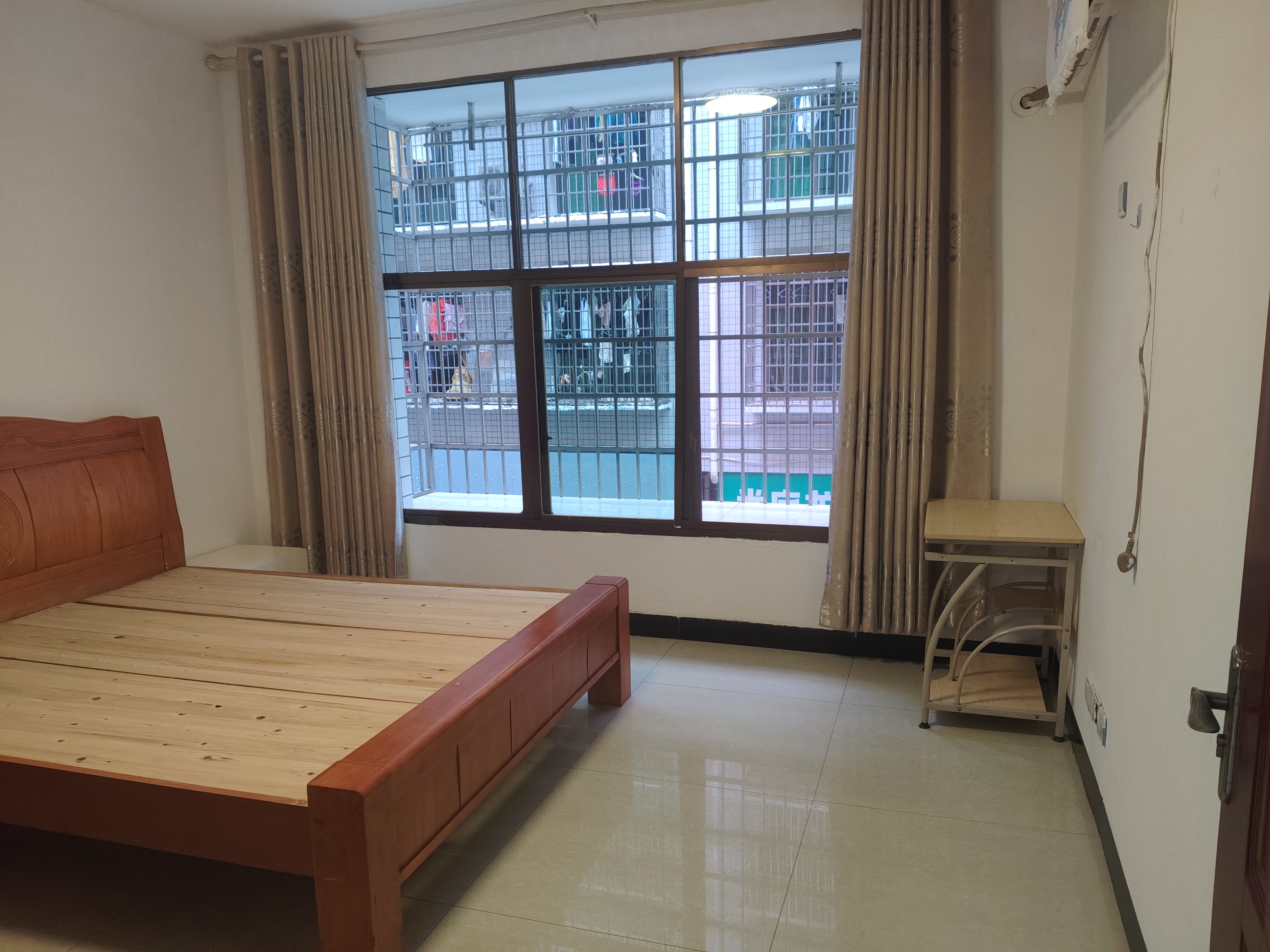 罗家小区西区  3室1厅1卫    950.0元/月室内图