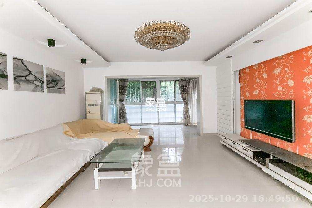 四季星城  3室2厅2卫    1700.0元/月 四季星城  3室2厅2卫    1700.0元/月室内图