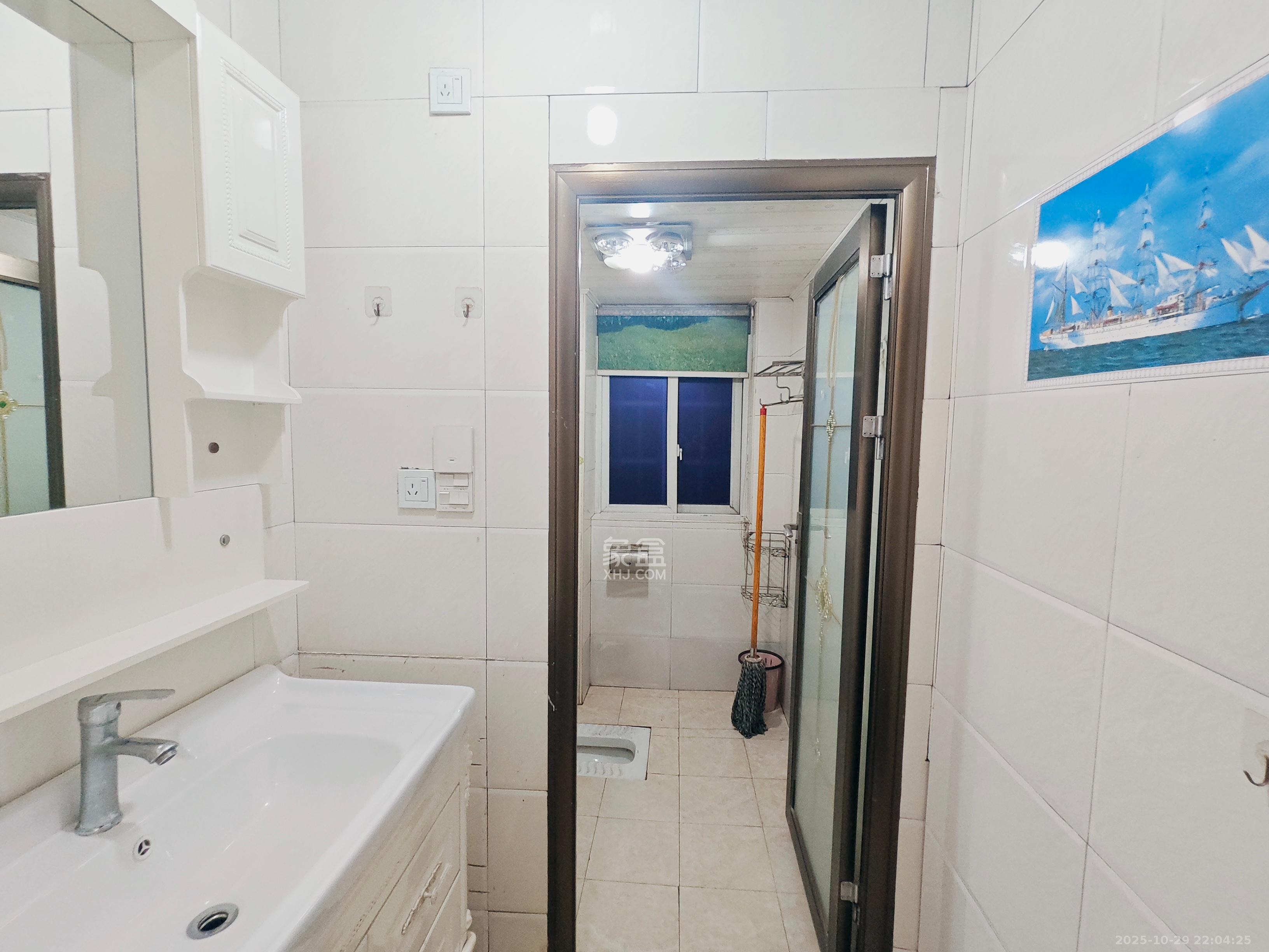 和馨园  2室2厅1卫    1800.0元/月室内图