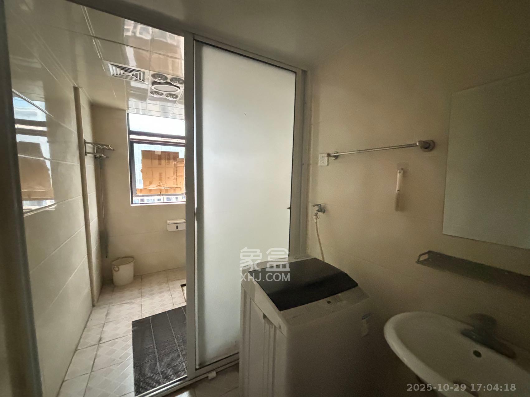 中南红领邦（红星嘉和苑）  3室2厅1卫    1800.0元/月室内图