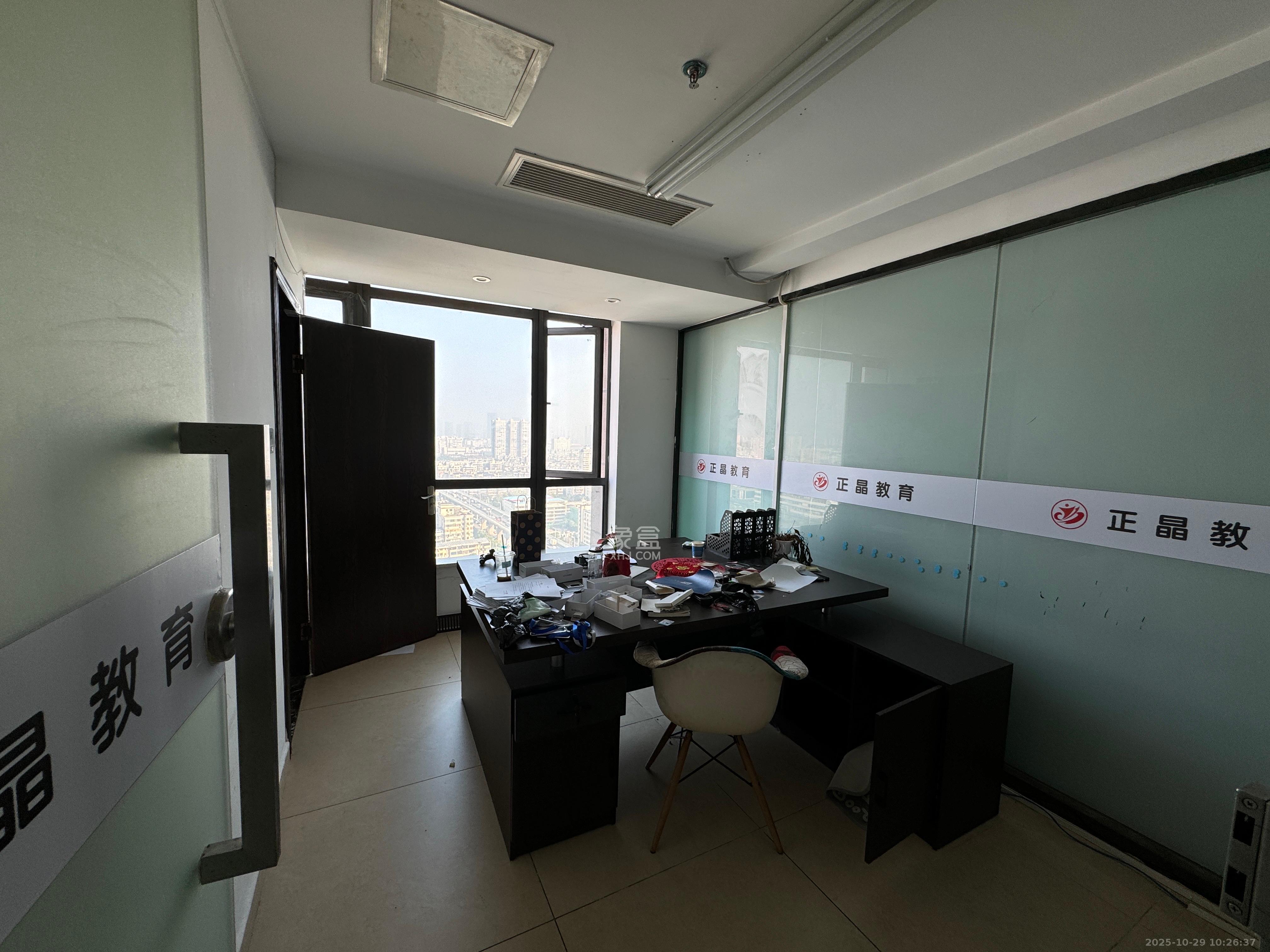 湘域相遇  1室1厅1卫    12000.0元/月 湘域相遇  1室1厅1卫    12000.0元/月室内图