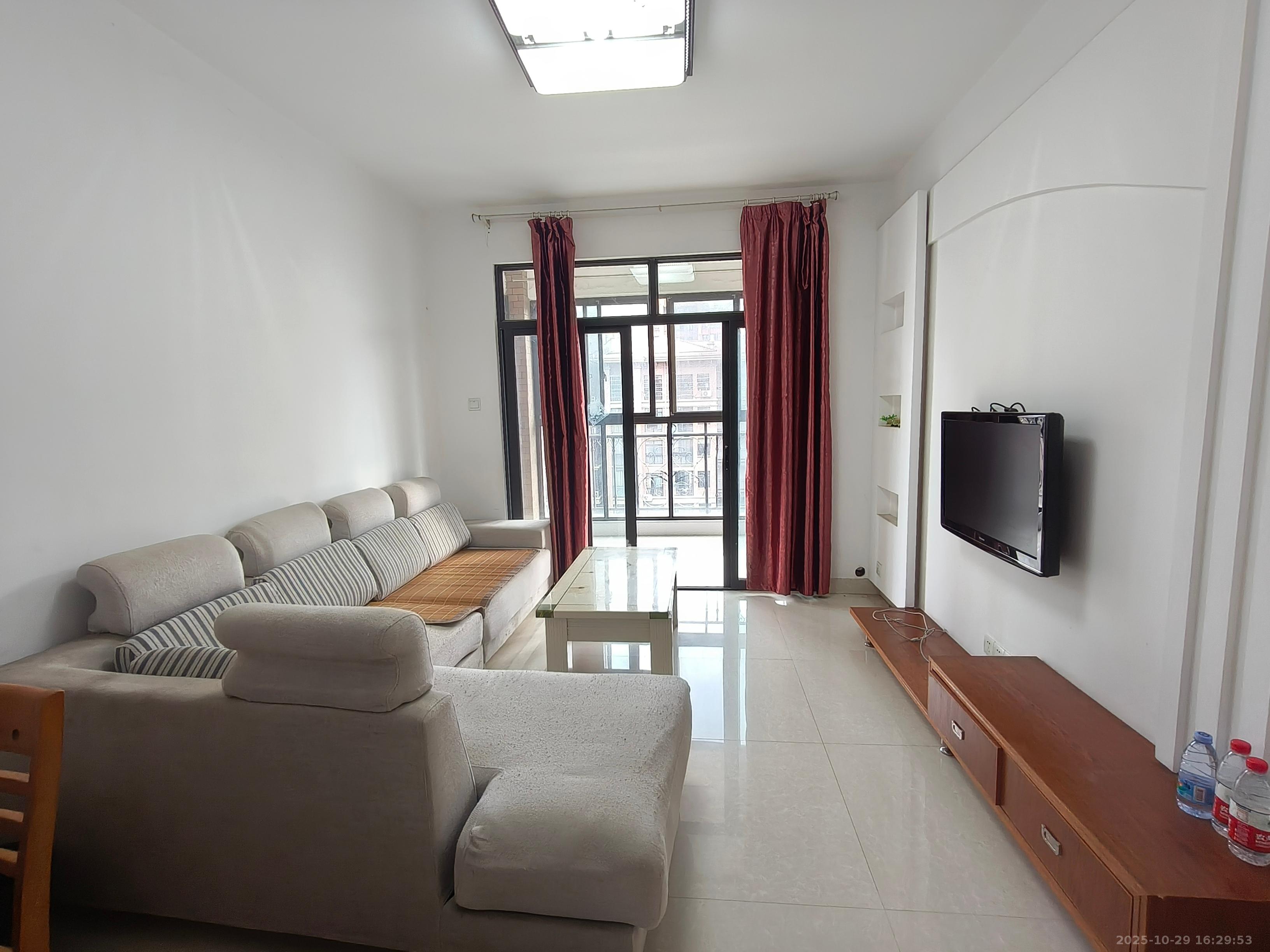 康桥长郡  2室2厅1卫    1600.0元/月室内图