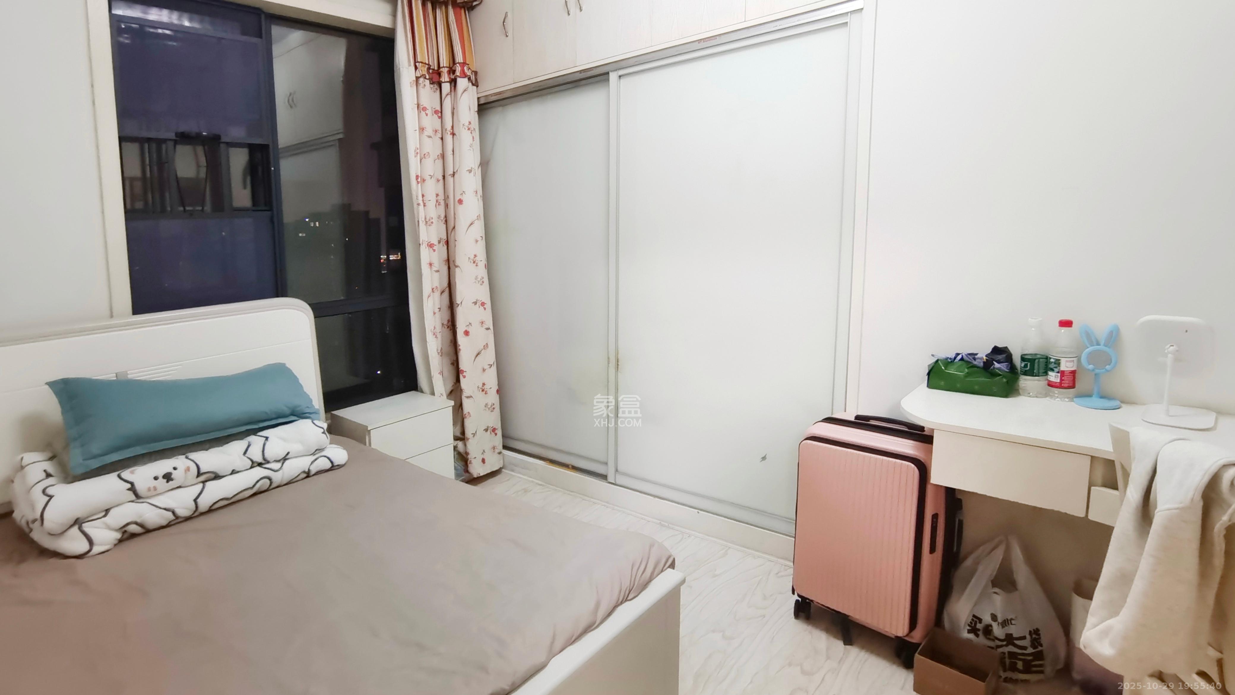 江河双水湾  2室2厅1卫    2000.0元/月室内图