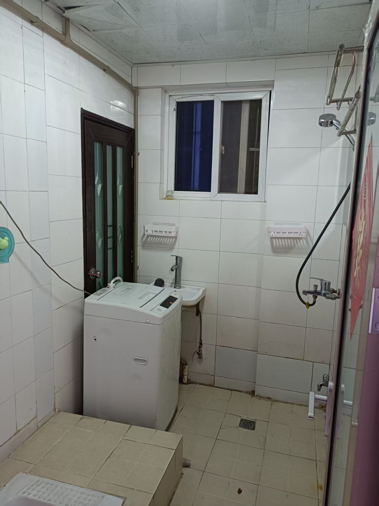 皇家花园  2室1厅1卫    1700.0元/月室内图