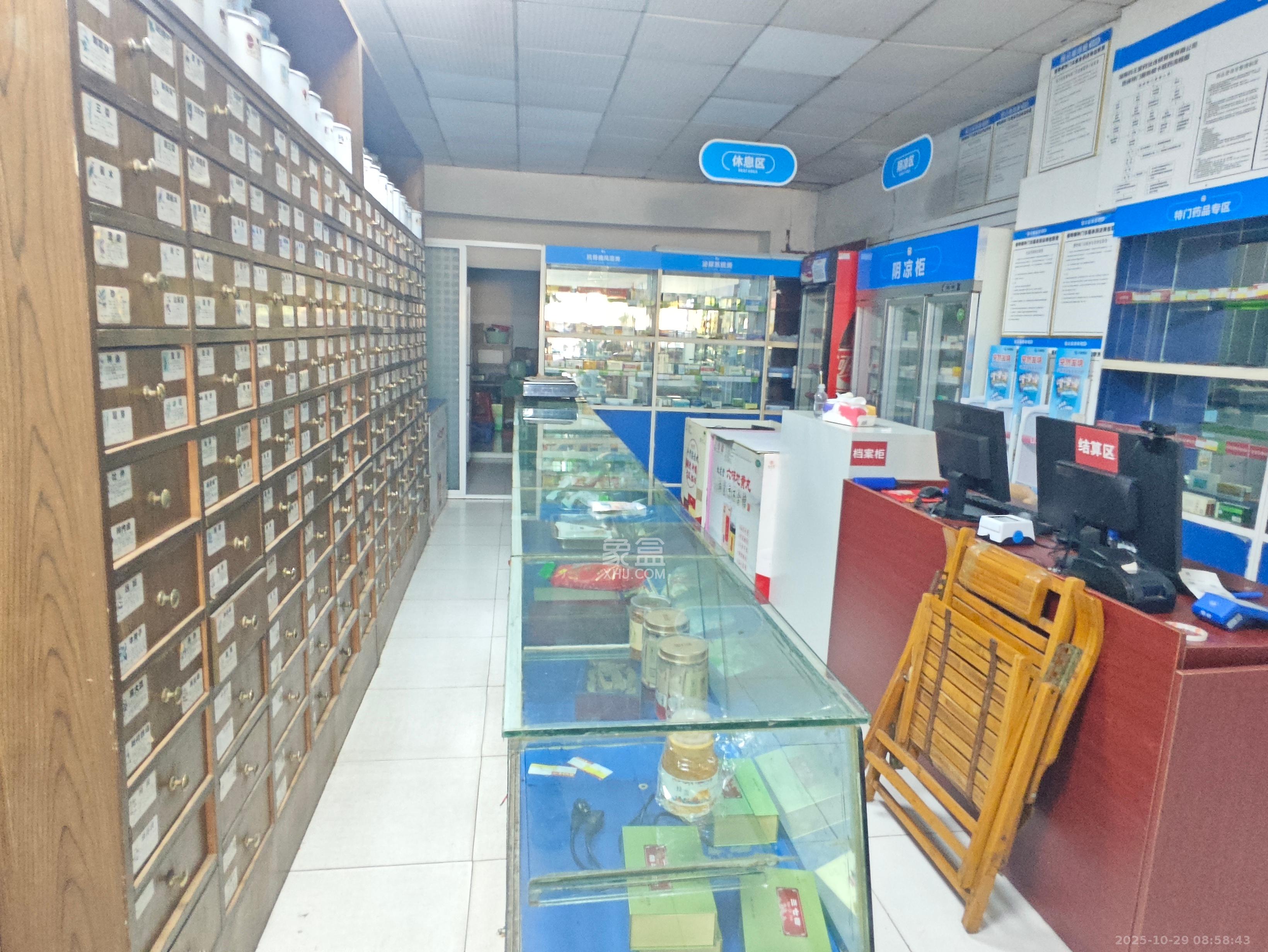 长征花园   106.32㎡      8200.0元/月室内图