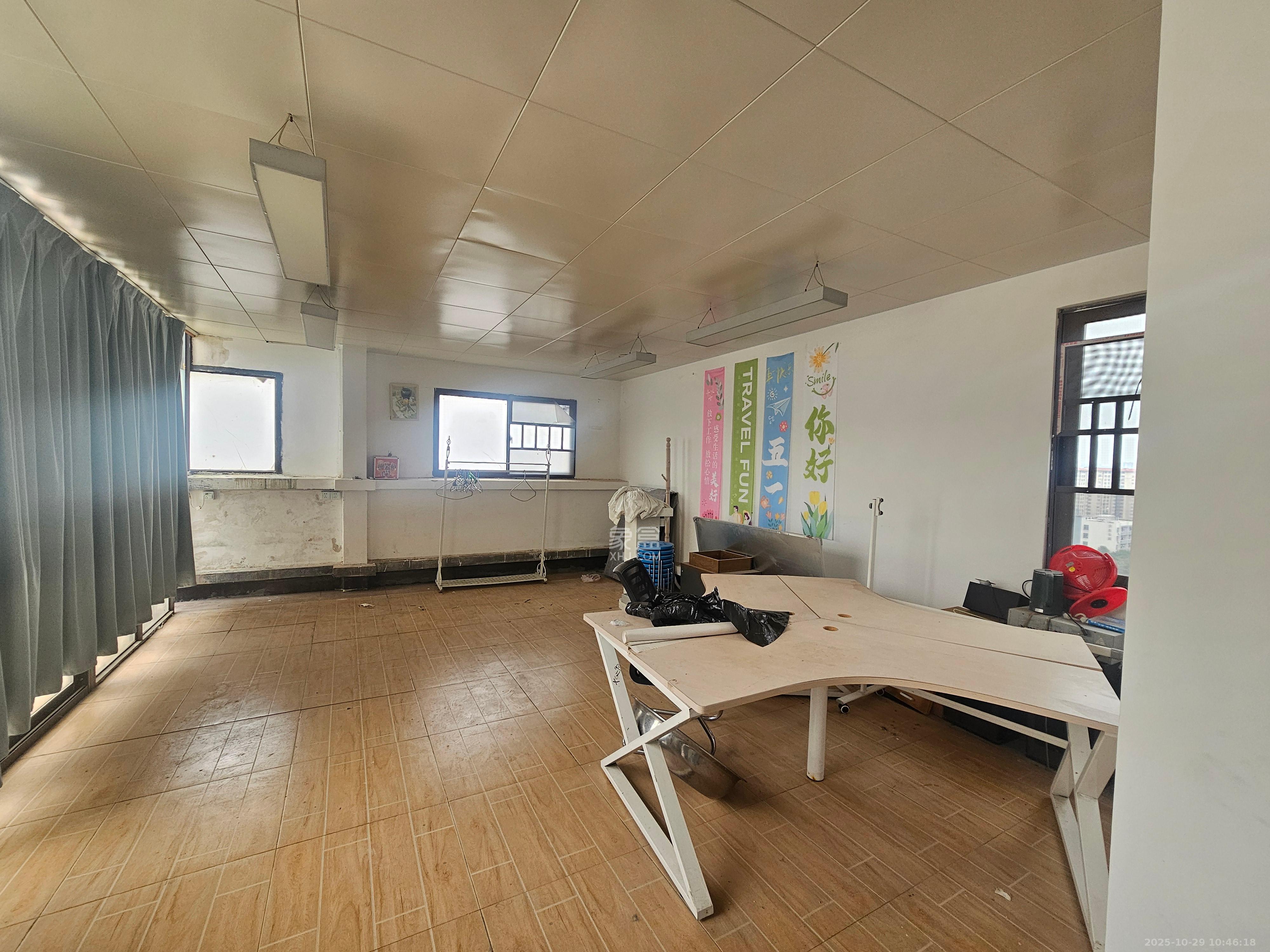 鑫远和城(一、二期)  4室2厅1卫    3800.0元/月 鑫远和城(一、二期)  4室2厅1卫    3800.0元/月