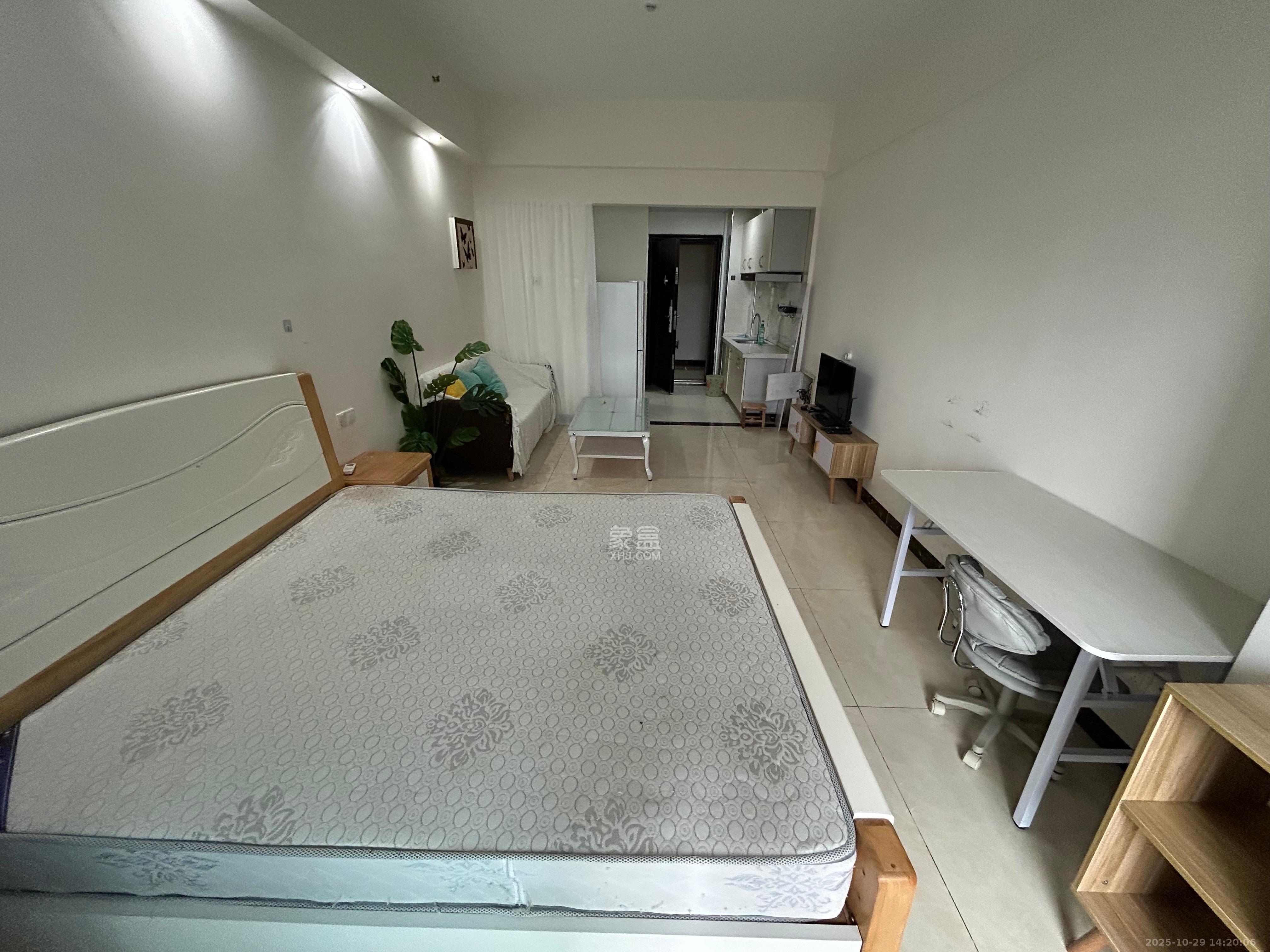 梅溪国际公寓（步步高新天地）  1室1厅1卫    1450.0元/月室内图