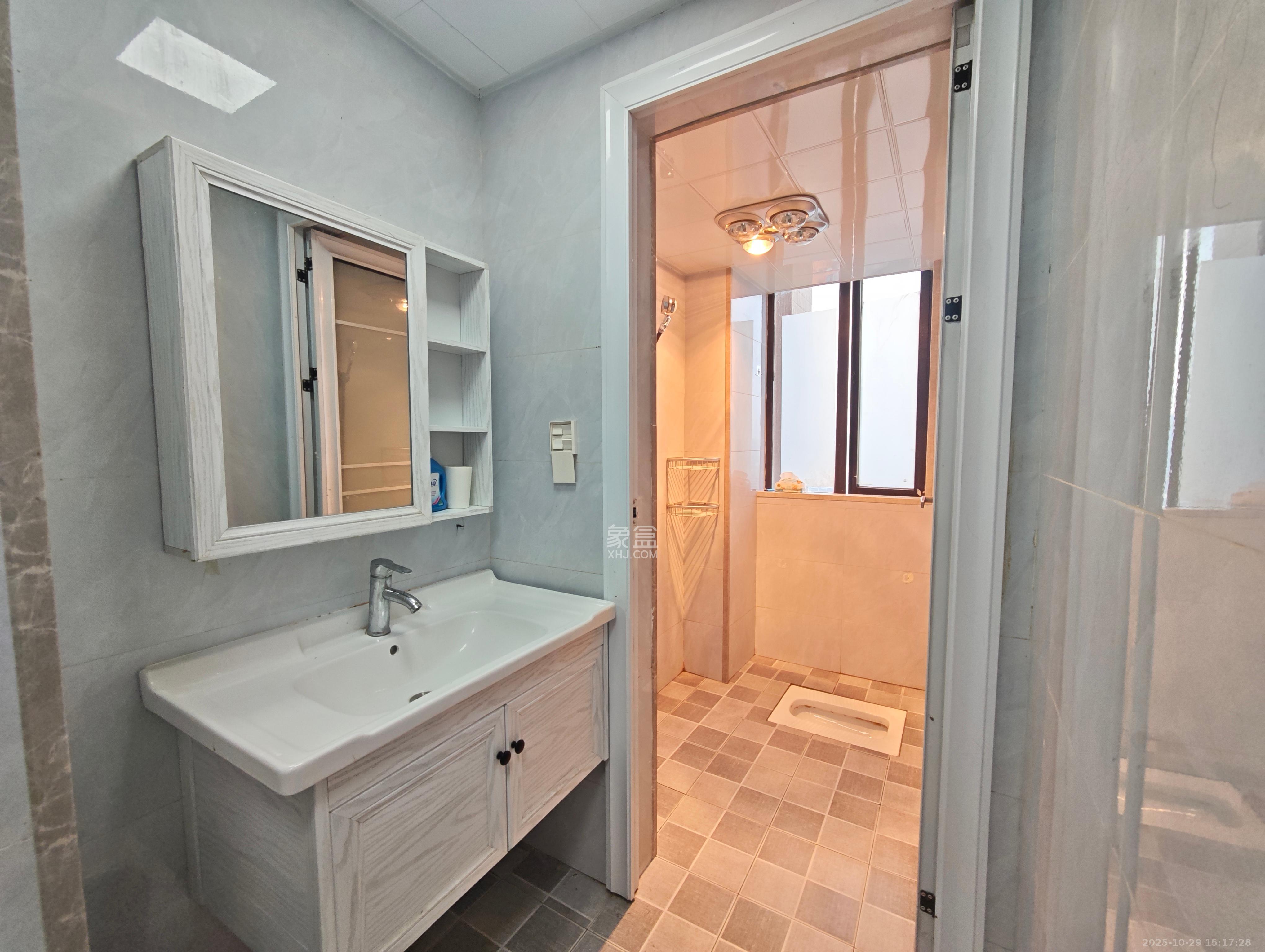 上园商住小区  3室2厅1卫    2700.0元/月室内图