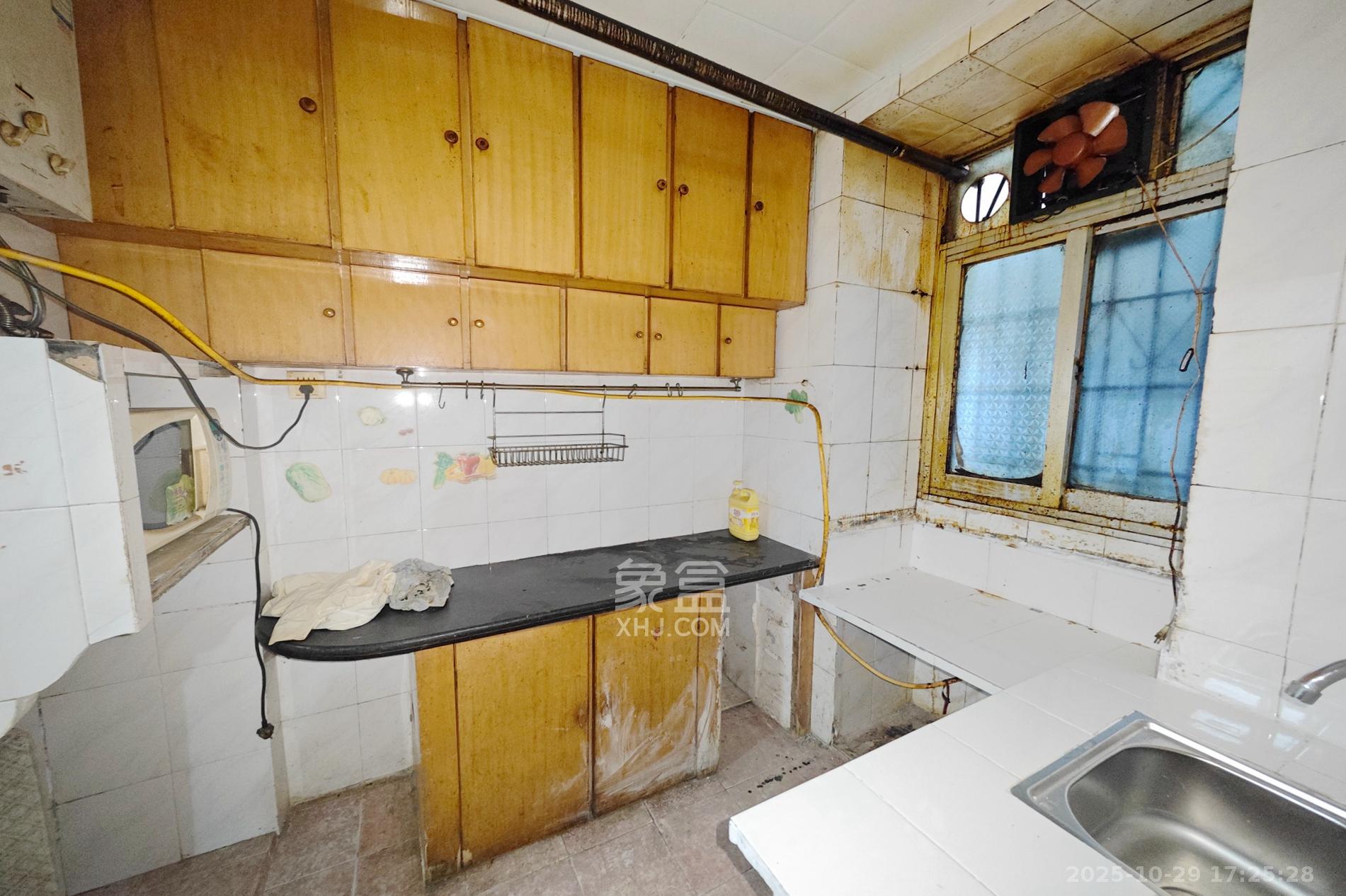 四达花苑  2室1厅1卫    39.8万厨房