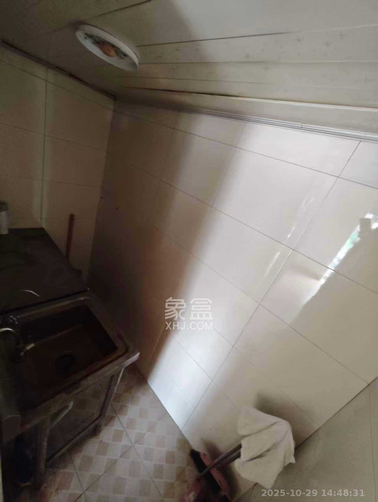 局关祠、东梧桐巷散盘 3室1厅1卫 2300.0元/月 局关祠、东梧桐巷散盘 3室1厅1卫 2300.0元/月室内图