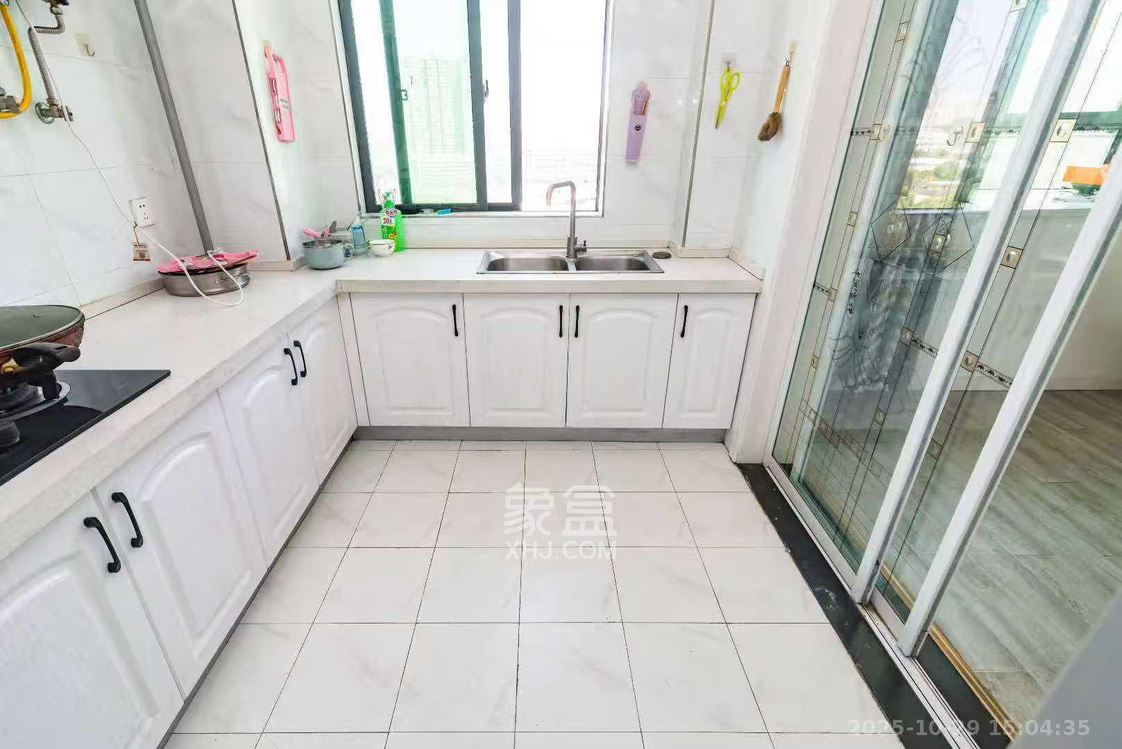 申湘宽境  3室2厅2卫    1900.0元/月室内图