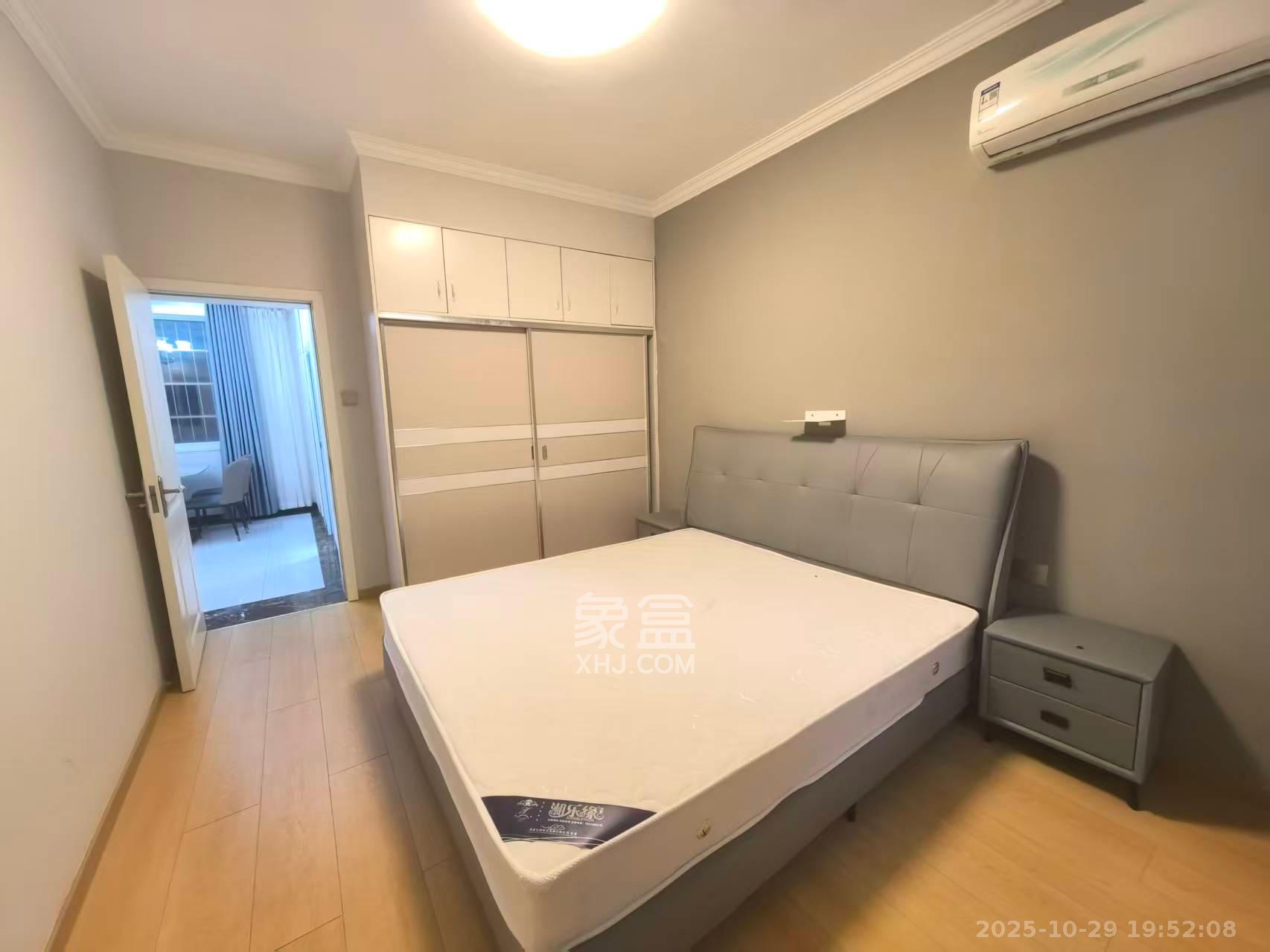 三印宿舍  2室2厅1卫    1800.0元/月 三印宿舍  2室2厅1卫    1800.0元/月室内图1