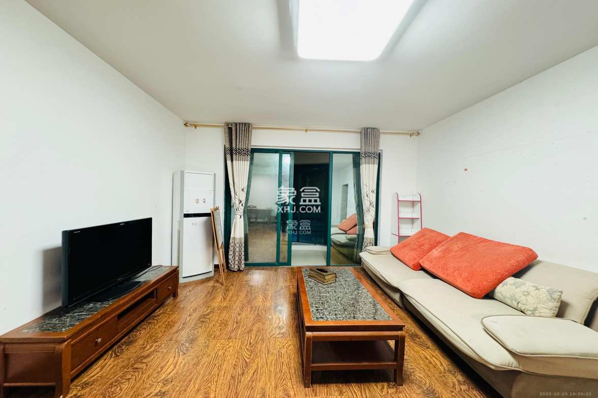 湖韵佳苑  3室2厅2卫    3800.0元/月 湖韵佳苑  3室2厅2卫    3800.0元/月室内图