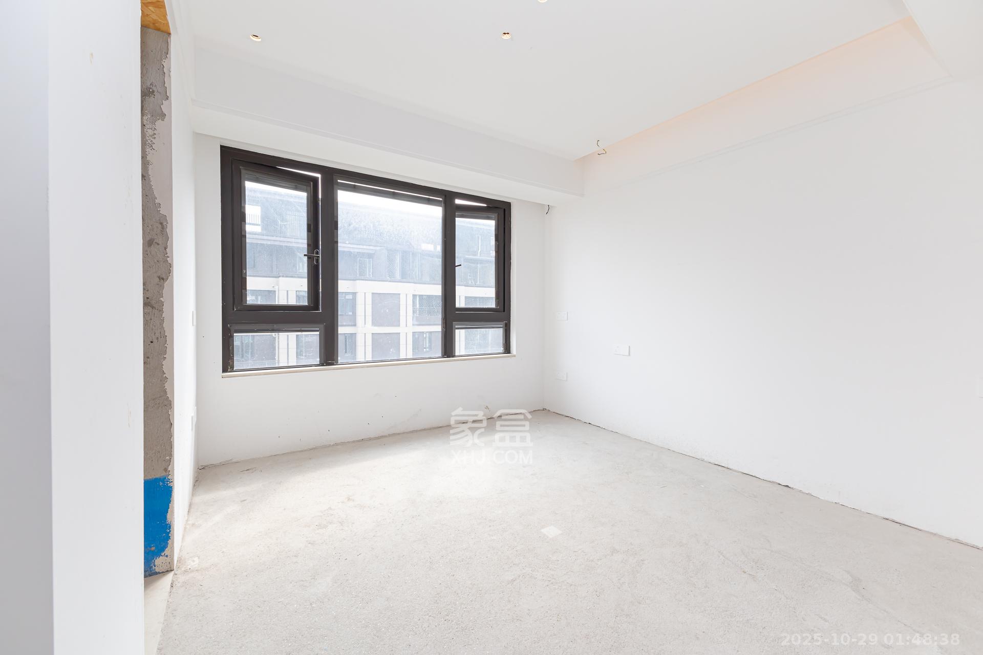 时代建发和著  6室2厅5卫    498.0万 时代建发和著  6室2厅5卫    498.0万卧室