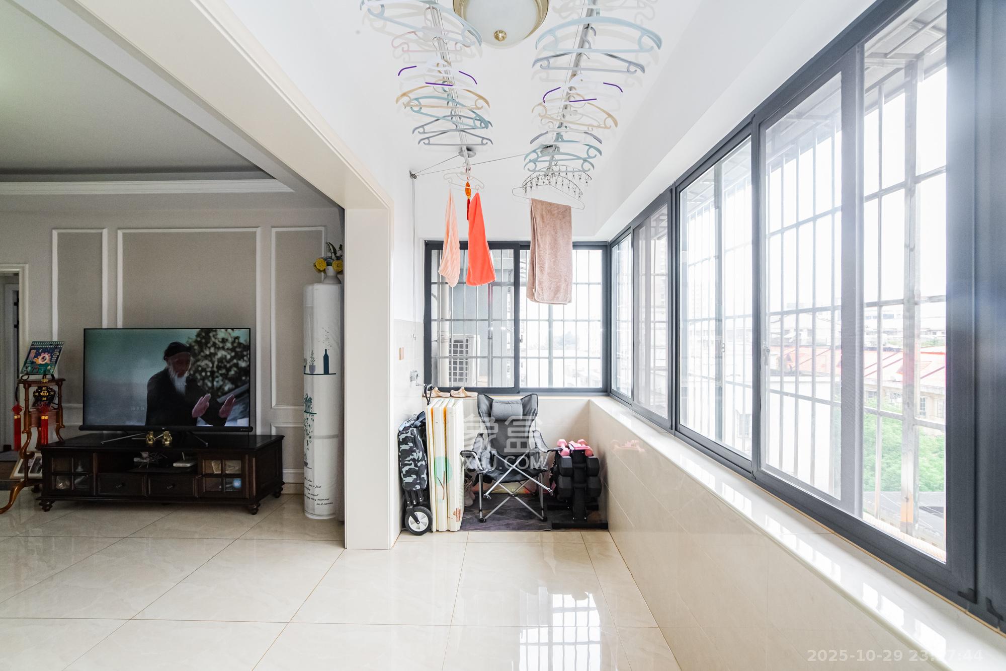 水岸兰庭  3室2厅1卫    108.0万 水岸兰庭  3室2厅1卫    108.0万阳台