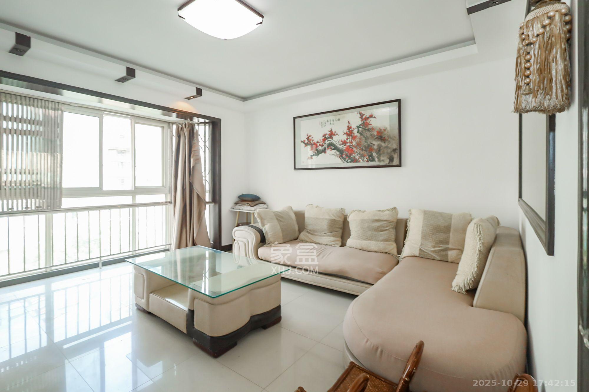 金色山庄  2室2厅1卫    2200.0元/月 金色山庄  2室2厅1卫    2200.0元/月