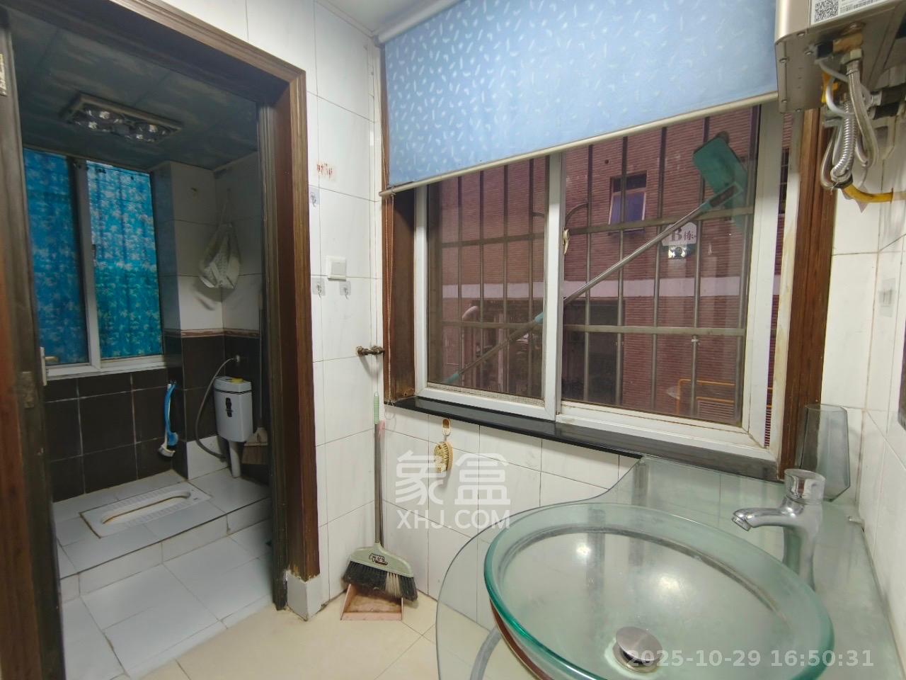 都市春天  3室2厅2卫    2600.0元/月室内图