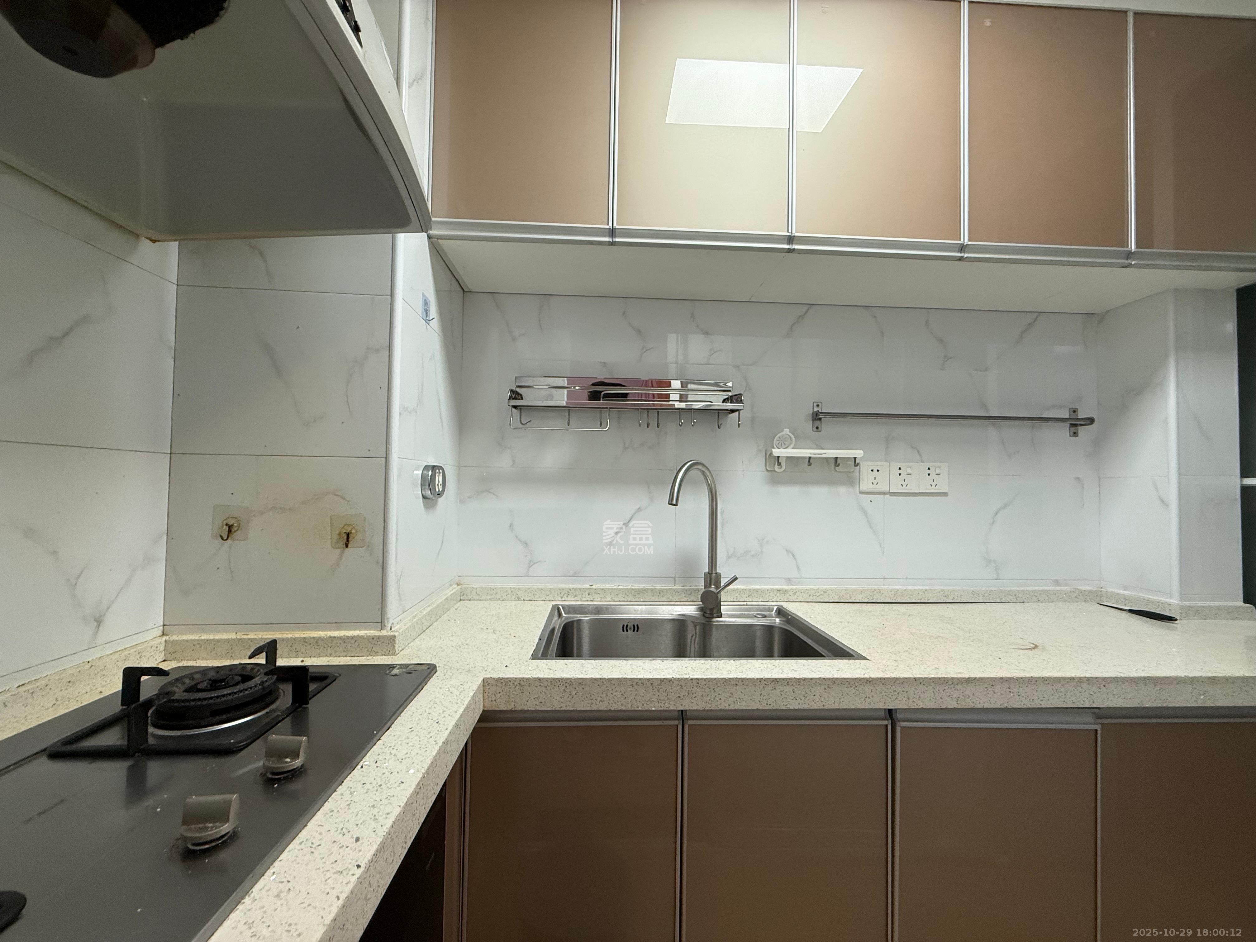 荣悦台  1室1厅1卫    1800.0元/月室内图