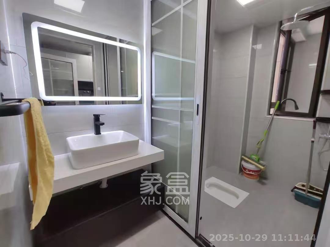 新新花园  2室1厅1卫    2300.0元/月 新新花园  2室1厅1卫    2300.0元/月室内图