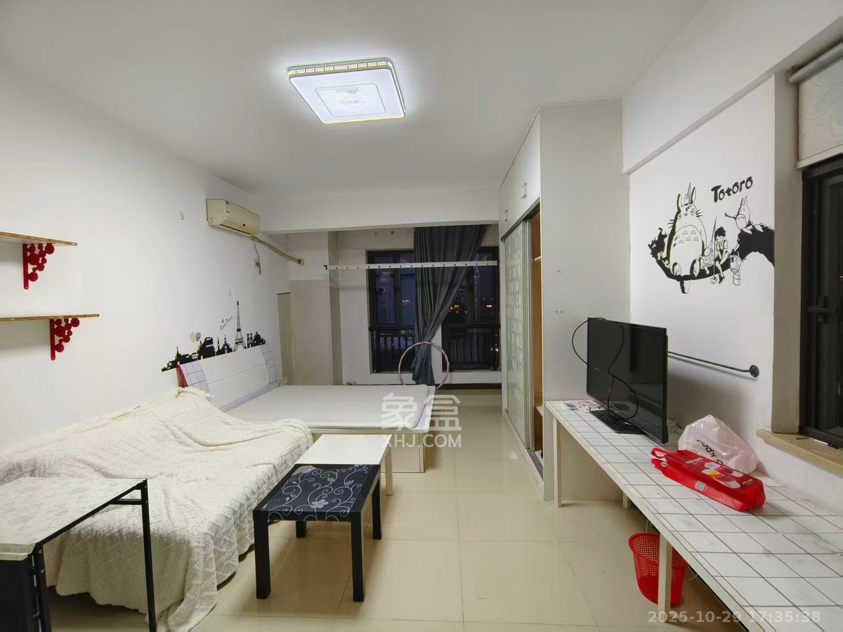 万象凯旋湾  1室1厅1卫    1200.0元/月室内图