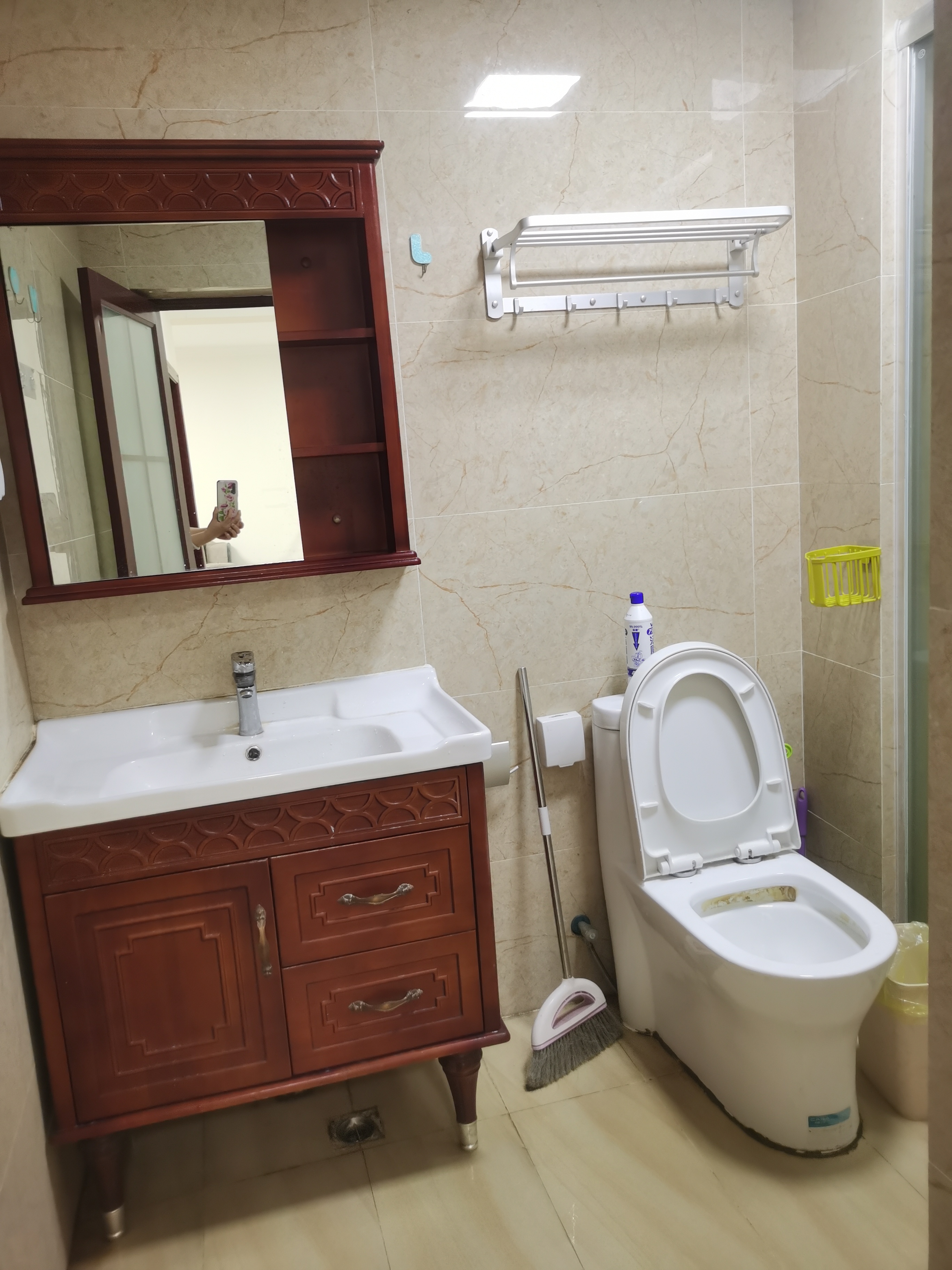 新城吾悦广场  3室2厅1卫    2600.0元/月室内图