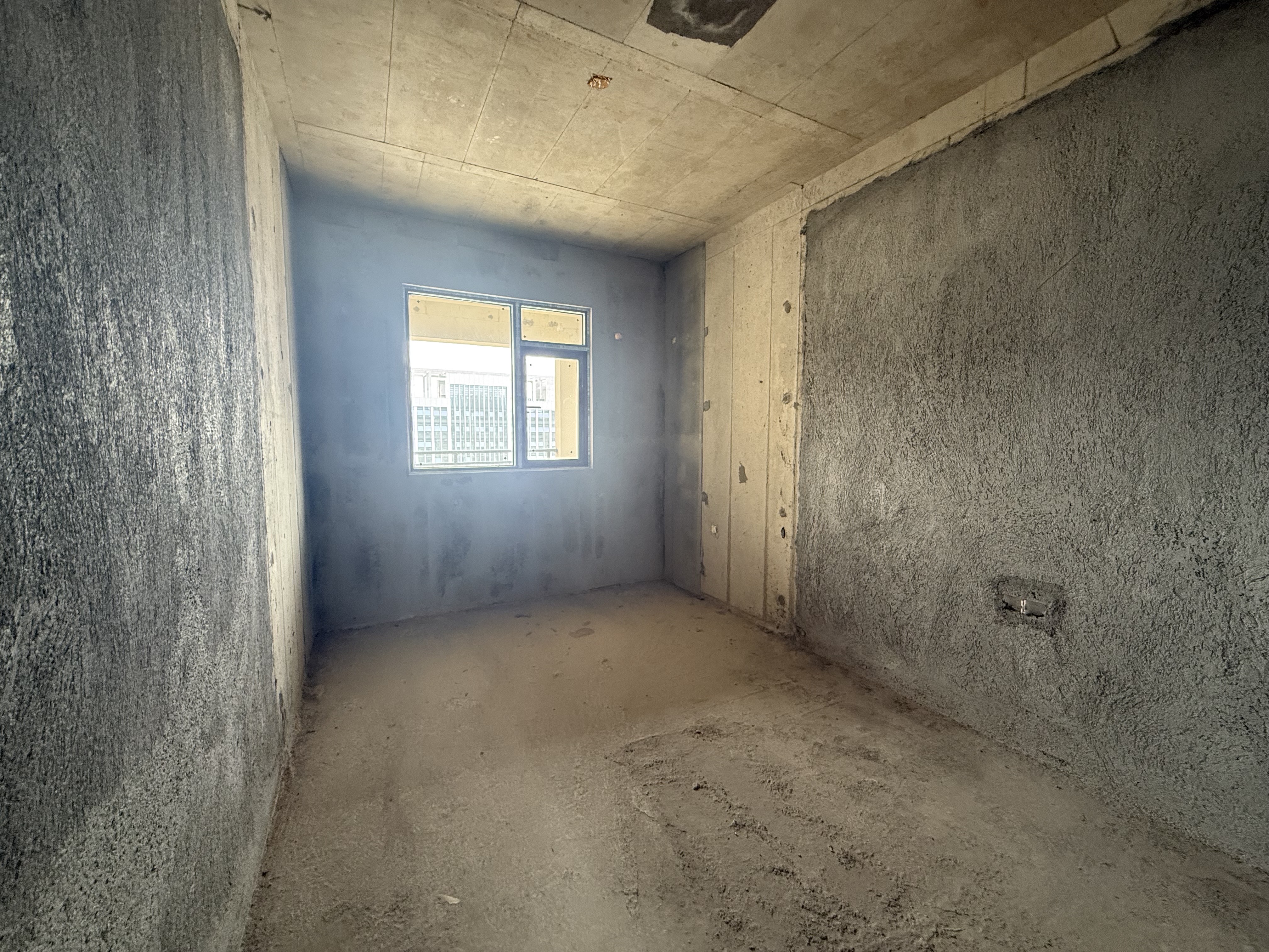 吉大汉珠山府 5室2厅2卫 99.8万 吉大汉珠山府 5室2厅2卫 99.8万客厅