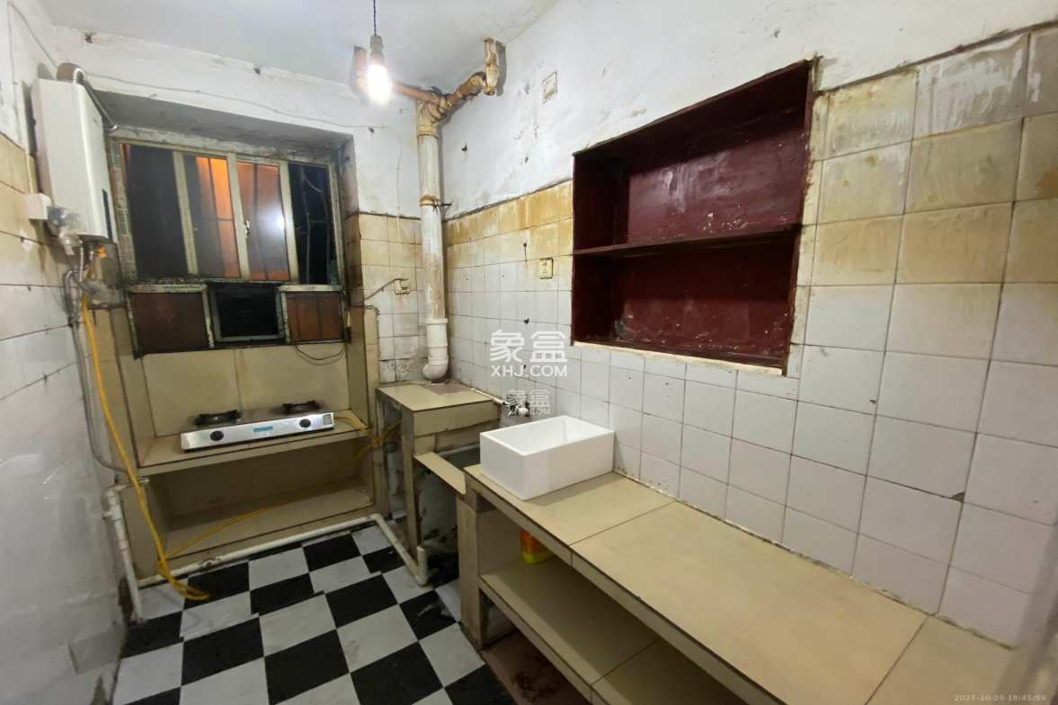 长钢社区(半边山宿舍区) 2室1厅1卫 2500.0元/月 长钢社区(半边山宿舍区) 2室1厅1卫 2500.0元/月室内图