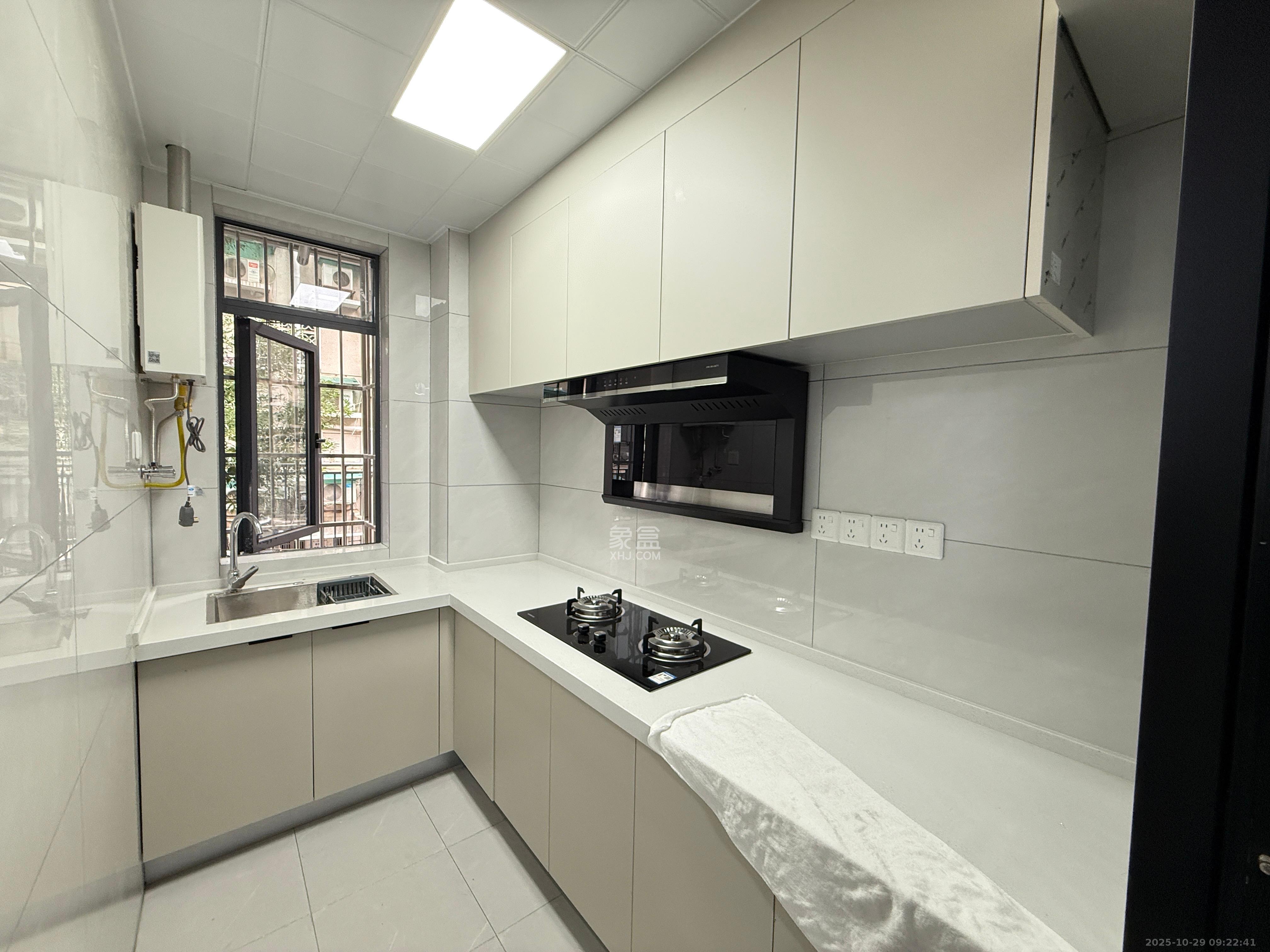 仰天湖1、2村  2室1厅1卫    2500.0元/月