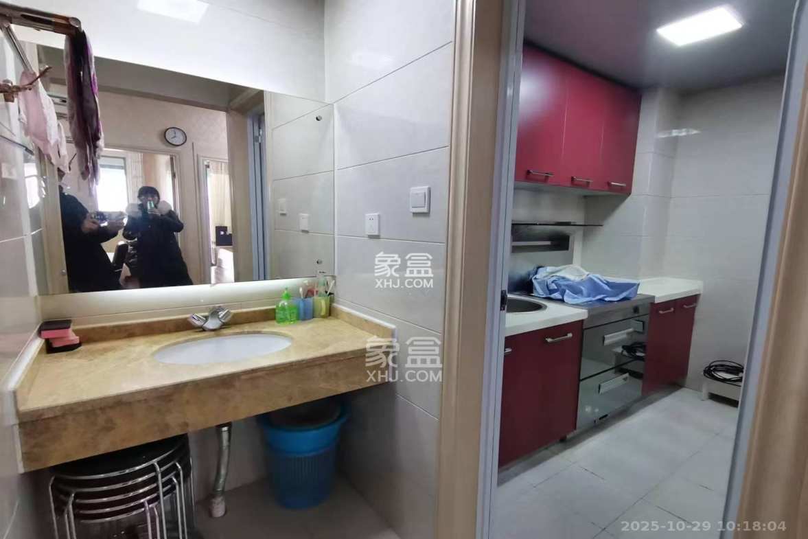 西子一间 2室1厅1卫 2300.0元/月 西子一间 2室1厅1卫 2300.0元/月室内图