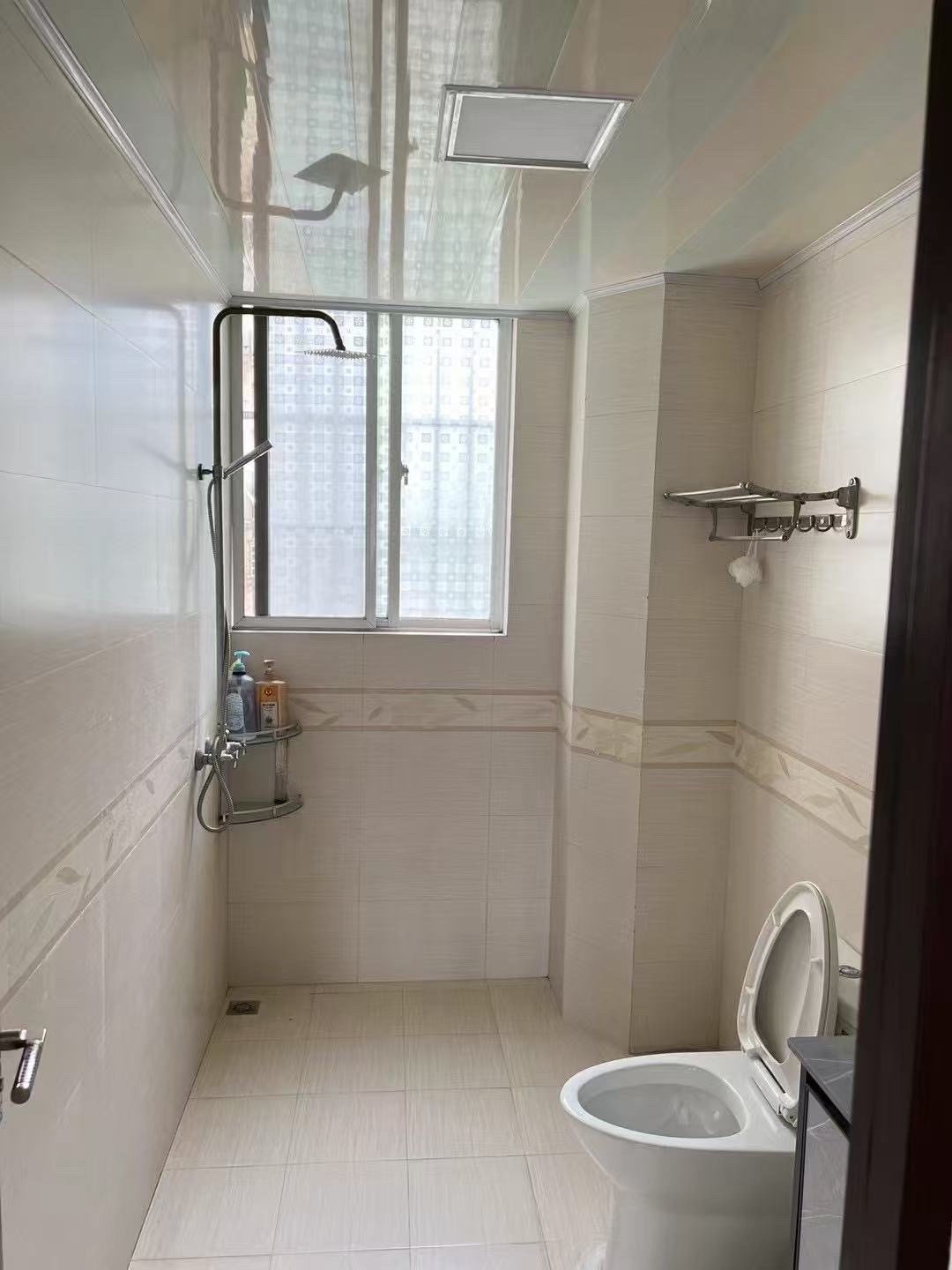 滨海茗苑  3室2厅2卫    2600.0元/月室内图