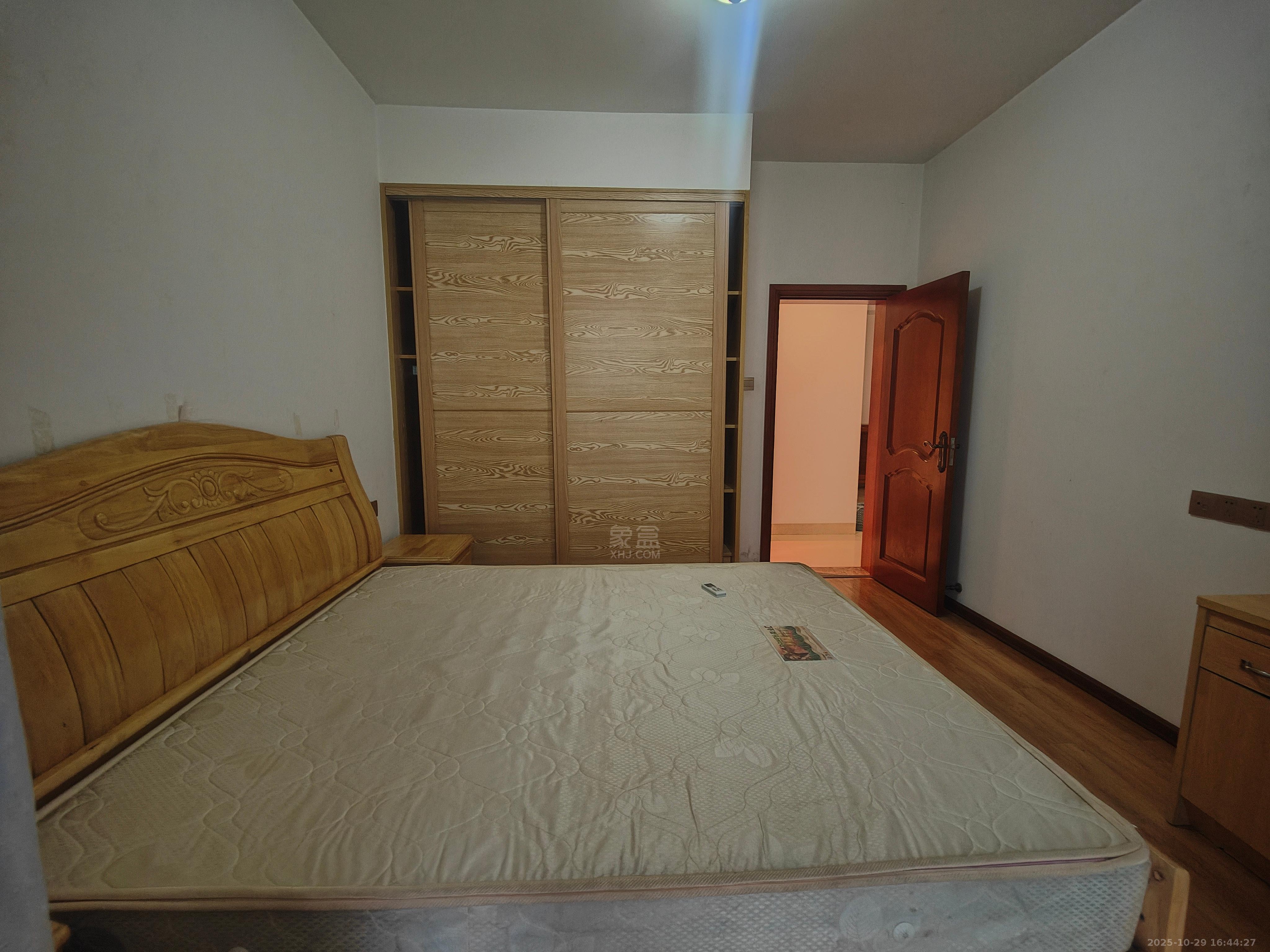 尚格名城香榭丽舍 3室2厅1卫 1400.0元/月 尚格名城香榭丽舍 3室2厅1卫 1400.0元/月室内图