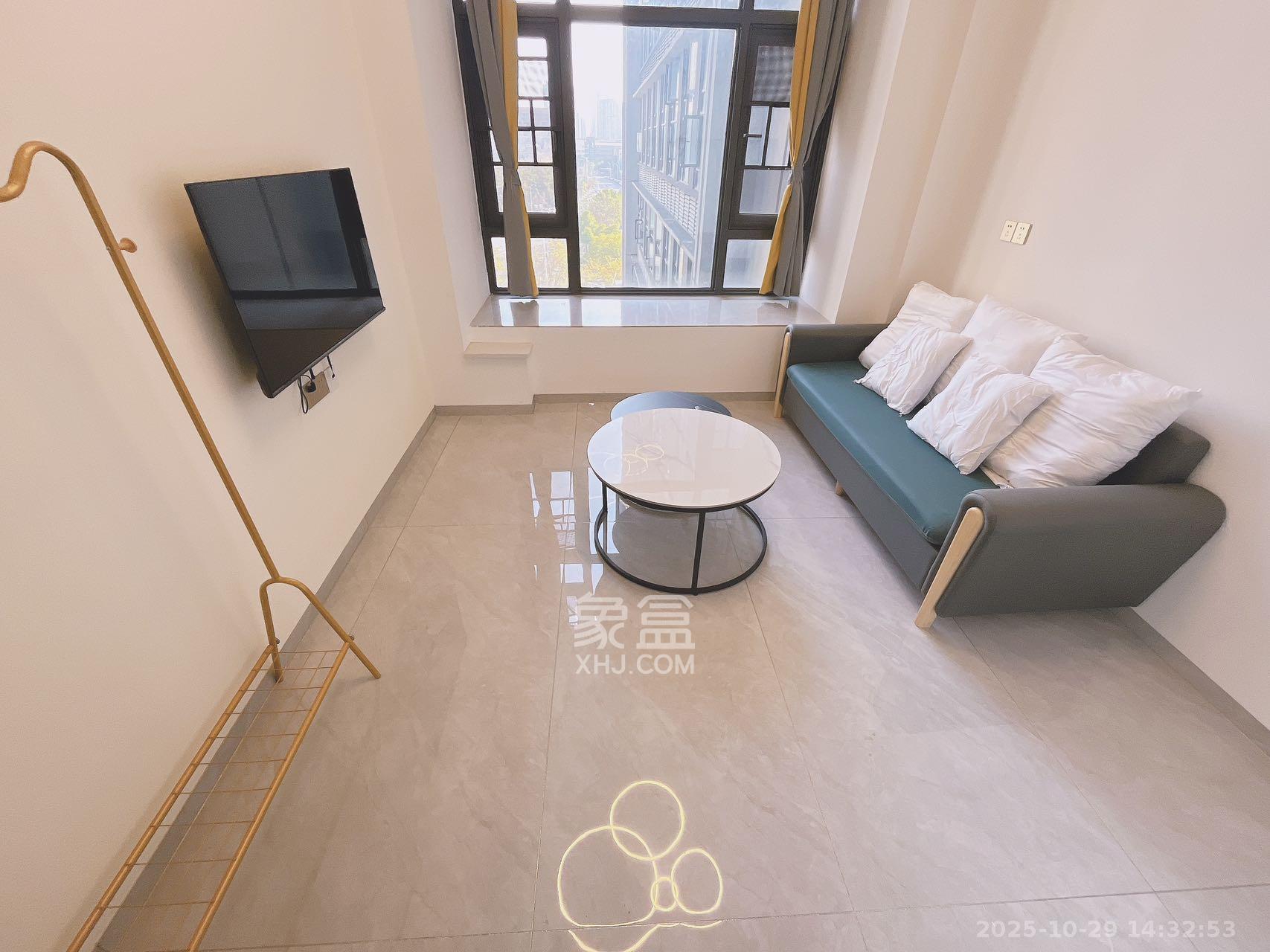 龙湖湘江星座(祺鑫星座公寓)  1室1厅1卫    2000.0元/月 龙湖湘江星座(祺鑫星座公寓)  1室1厅1卫    2000.0元/月室内图