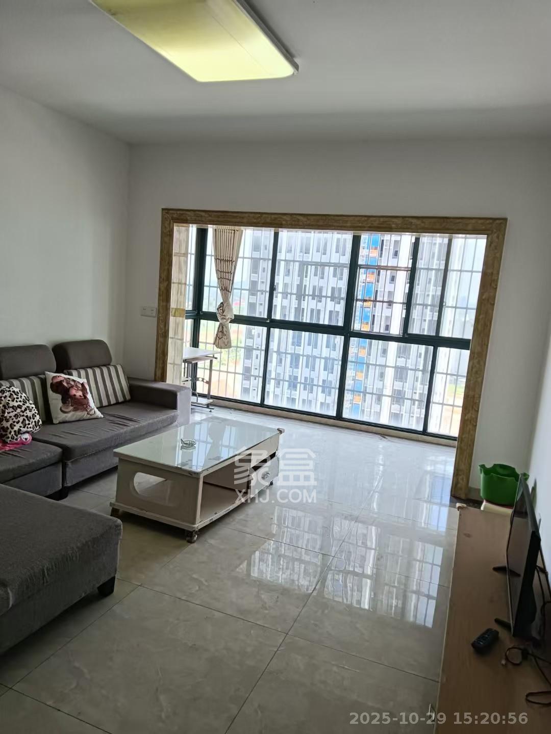 红建滨水铭城  3室2厅2卫    1500.0元/月