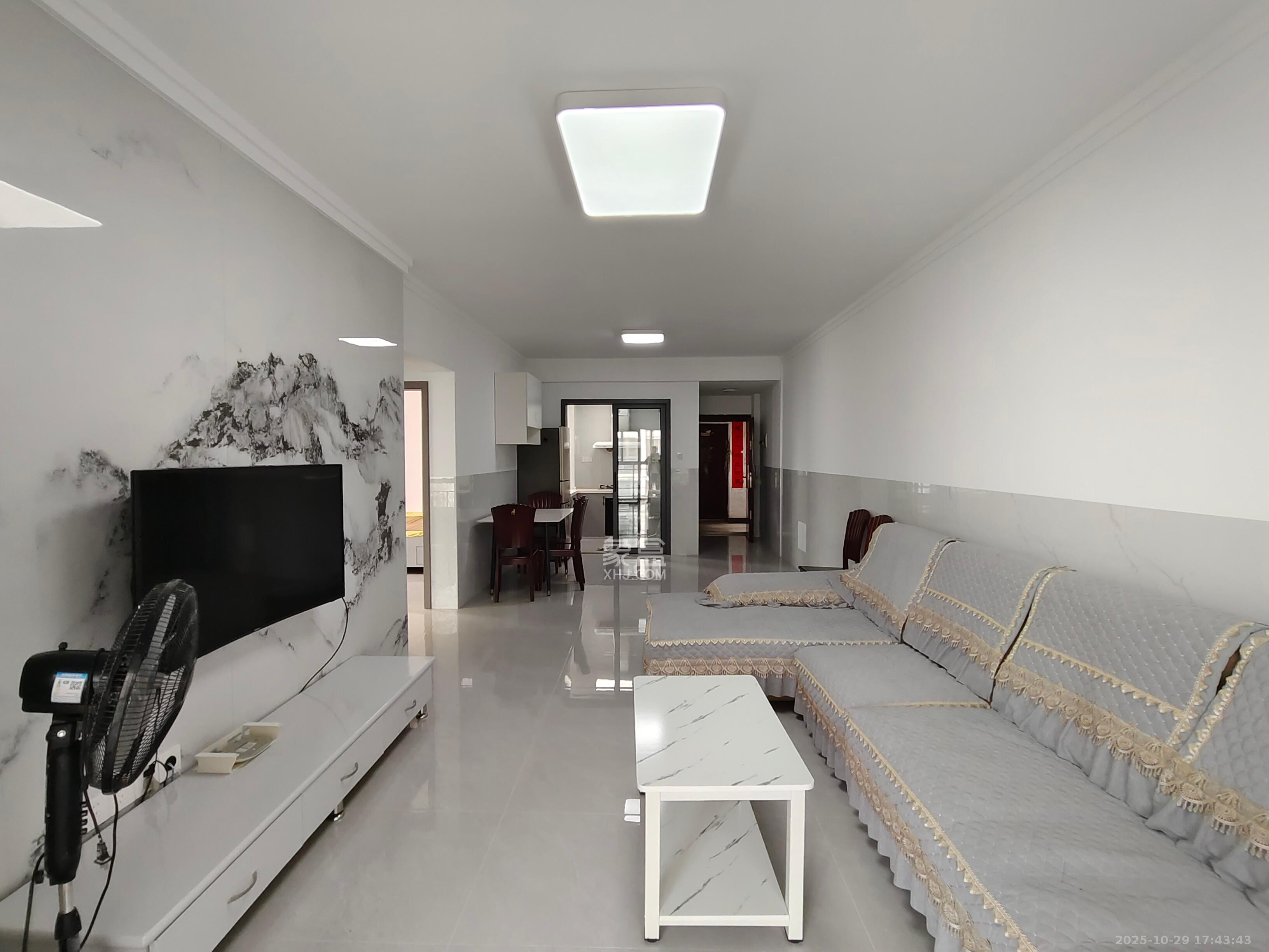 银港水晶城  2室2厅1卫    2500.0元/月室内图