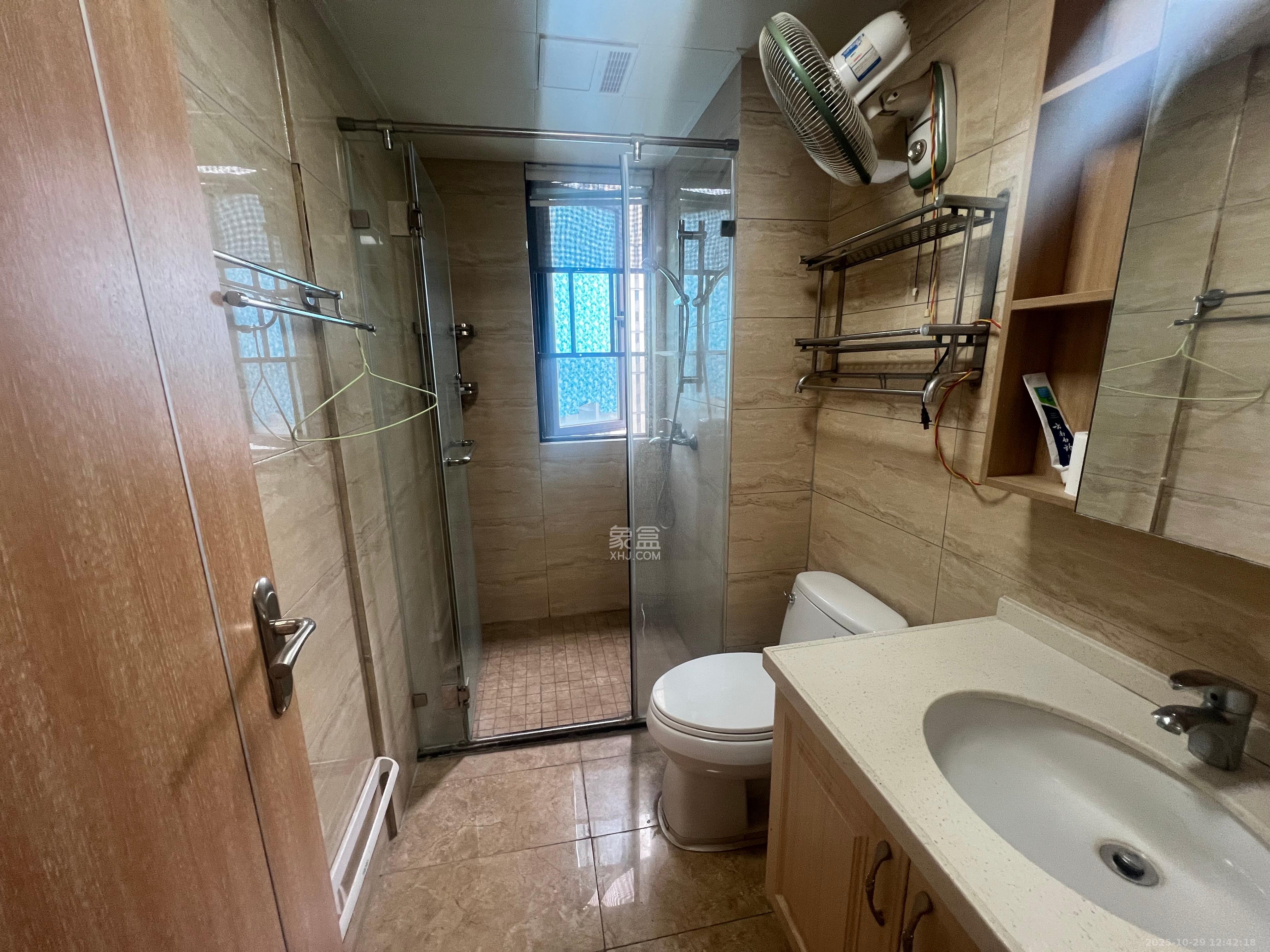 万润滨江天著 4室2厅2卫 3000.0元/月 万润滨江天著 4室2厅2卫 3000.0元/月室内图