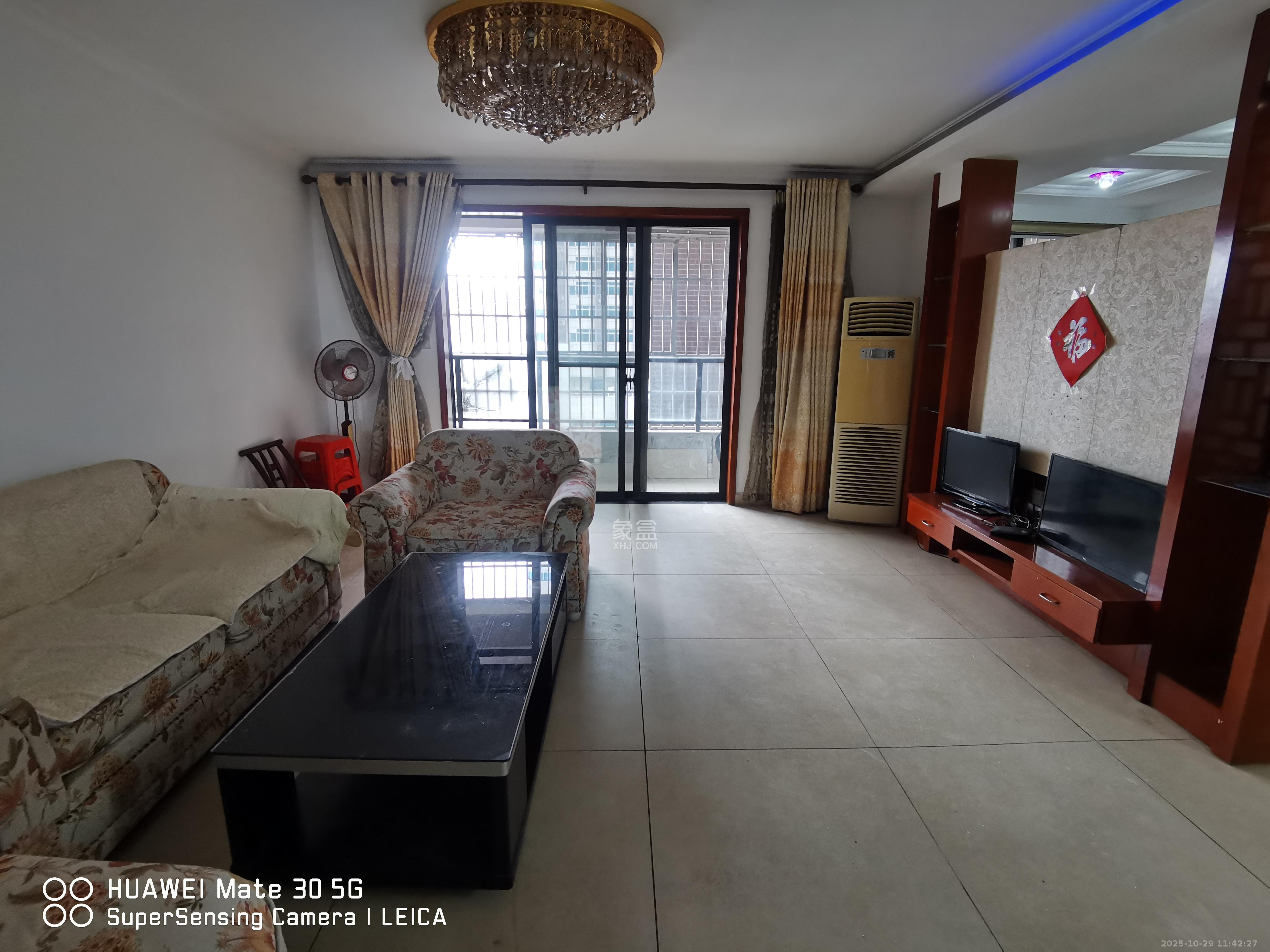 尚城  3室2厅2卫    2500.0元/月