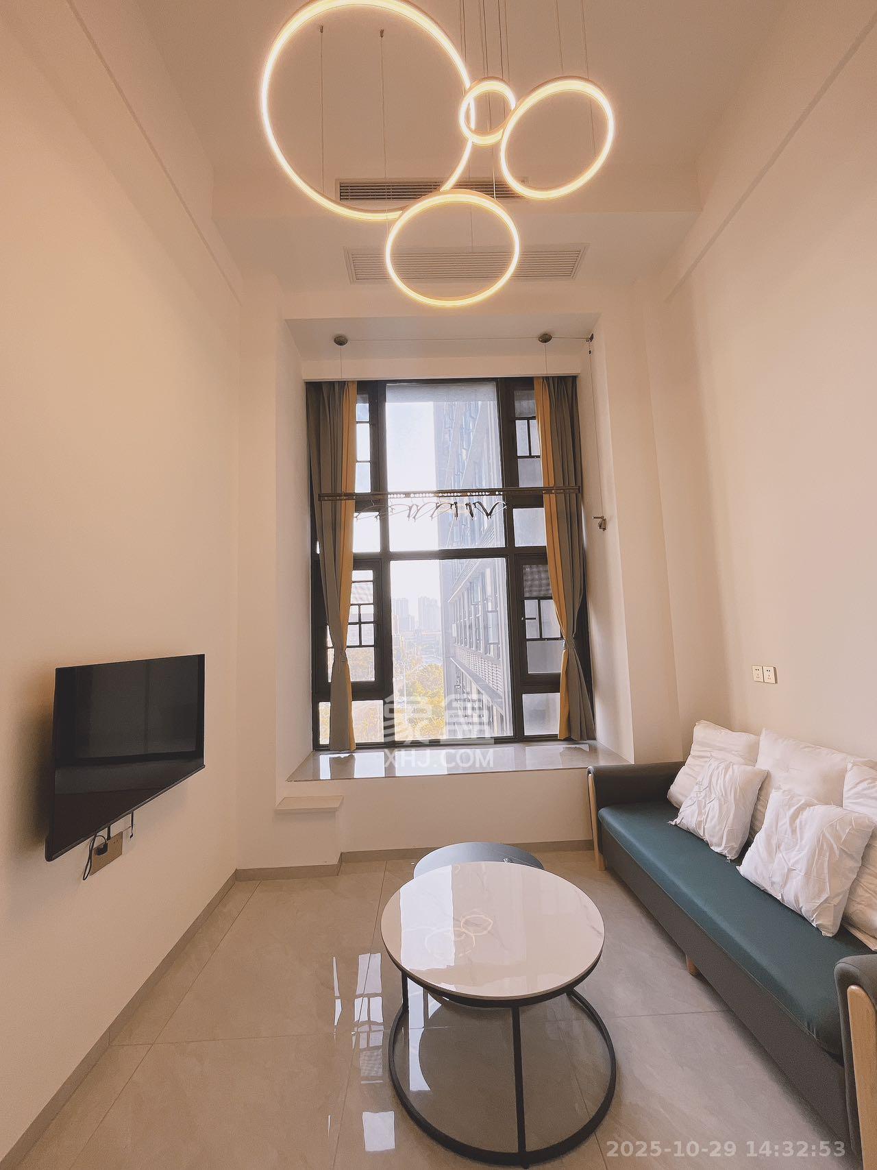 龙湖湘江星座(祺鑫星座公寓)  1室1厅1卫    2000.0元/月 龙湖湘江星座(祺鑫星座公寓)  1室1厅1卫    2000.0元/月室内图